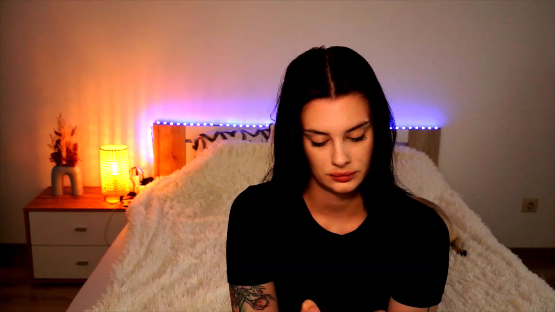 Gallery image thumbnail from lucynutty's myfreecams stream on, 08/06/2023, 07:46 image 3 of 20