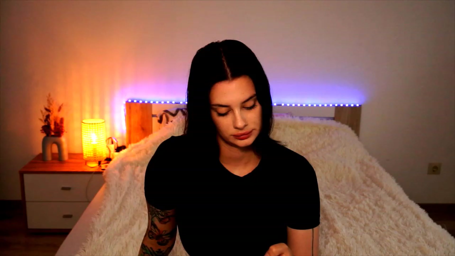 Gallery image thumbnail from lucynutty's myfreecams stream on, 08/06/2023, 07:46 image 12 of 20