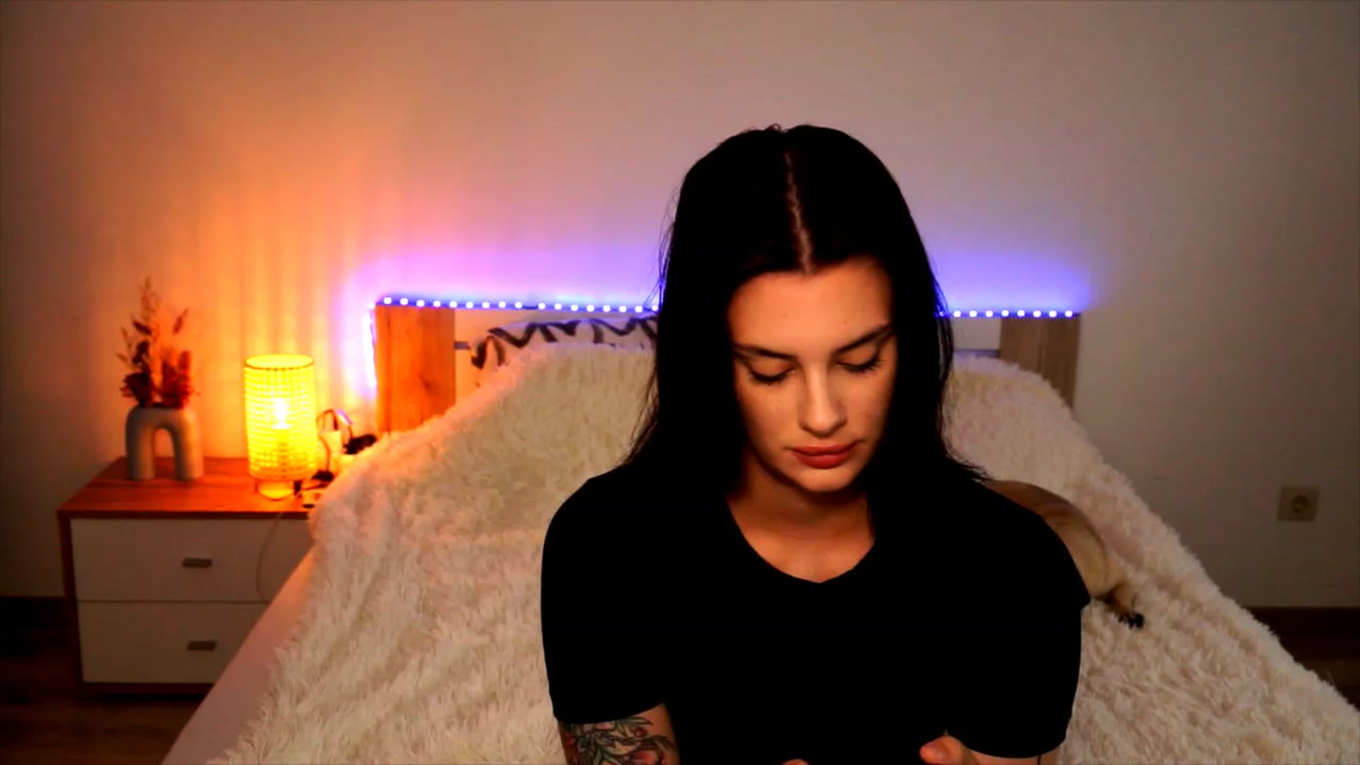 Gallery image thumbnail from lucynutty's myfreecams stream on, 08/06/2023, 07:46 image 4 of 20