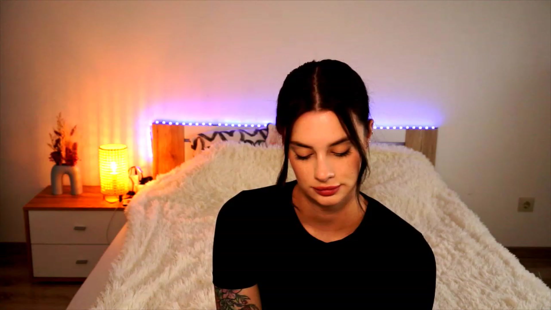 Gallery image thumbnail from lucynutty's myfreecams stream on, 08/06/2023, 08:44 image 20 of 20