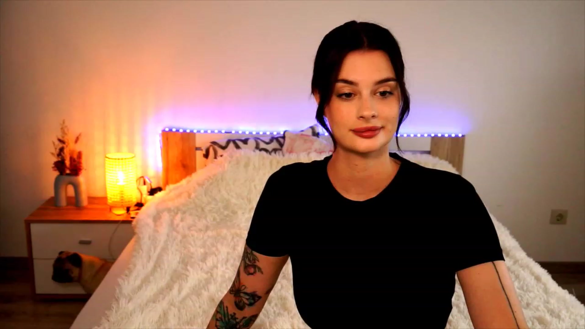 Gallery image thumbnail from lucynutty's myfreecams stream on, 08/06/2023, 08:44 image 6 of 20