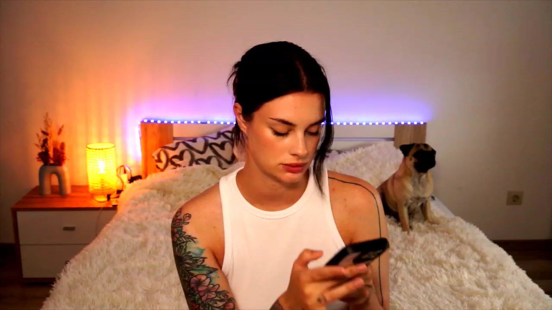 Gallery image thumbnail from lucynutty's myfreecams stream on, 08/06/2023, 14:45 image 6 of 20