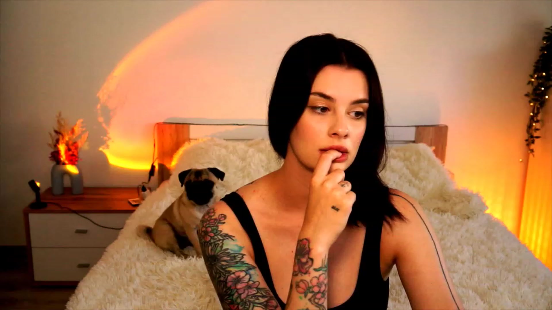 Gallery image thumbnail from lucynutty's myfreecams stream on, 08/10/2023, 08:55 image 6 of 20
