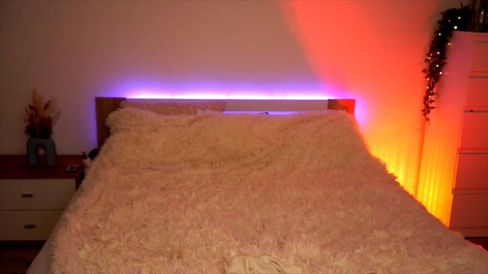 Gallery image thumbnail from lucynutty's myfreecams stream on, 08/10/2023, 18:34 image 9 of 20