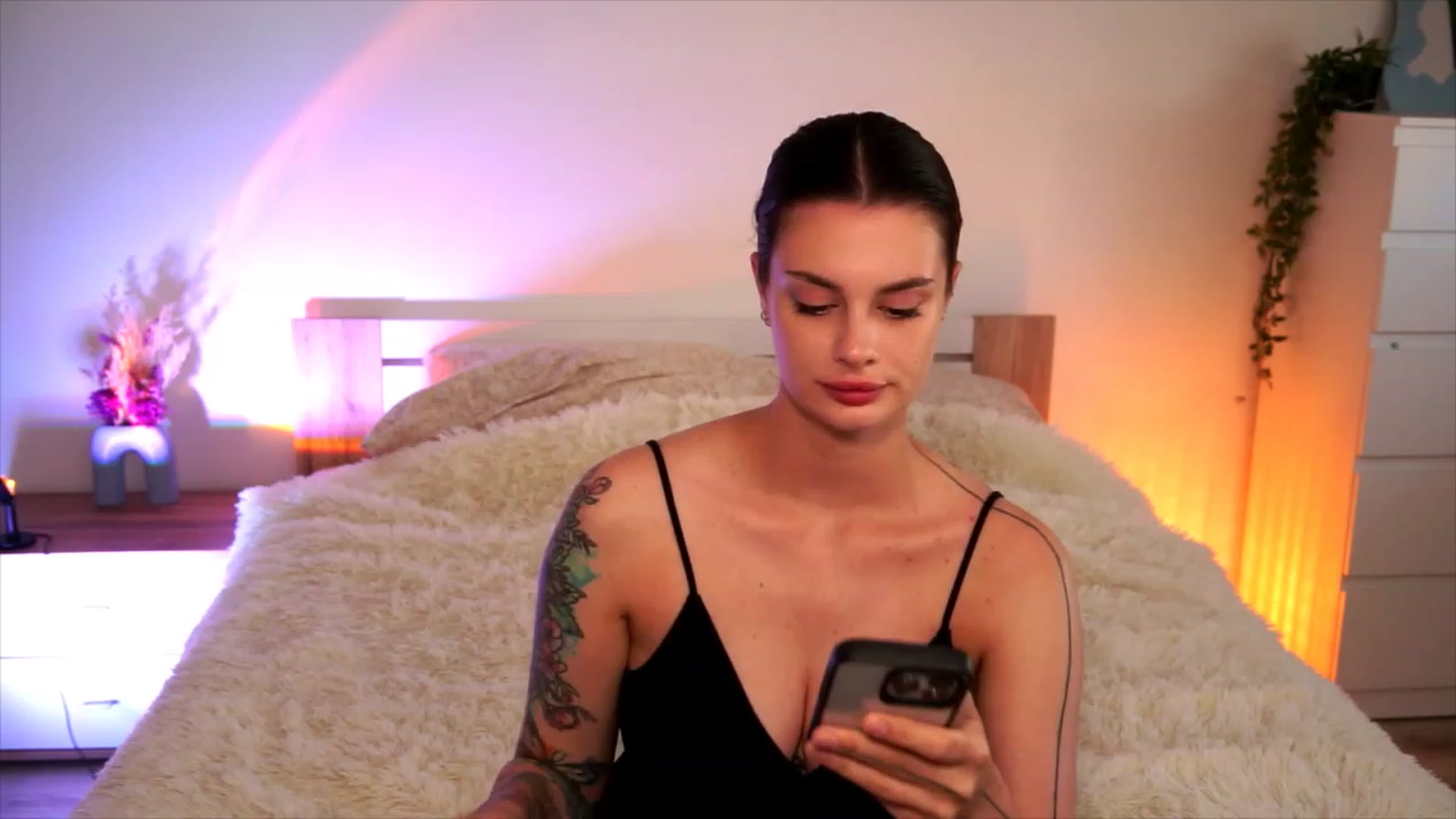 Gallery image thumbnail from lucynutty's myfreecams stream on, 08/13/2023, 08:59 image 5 of 20