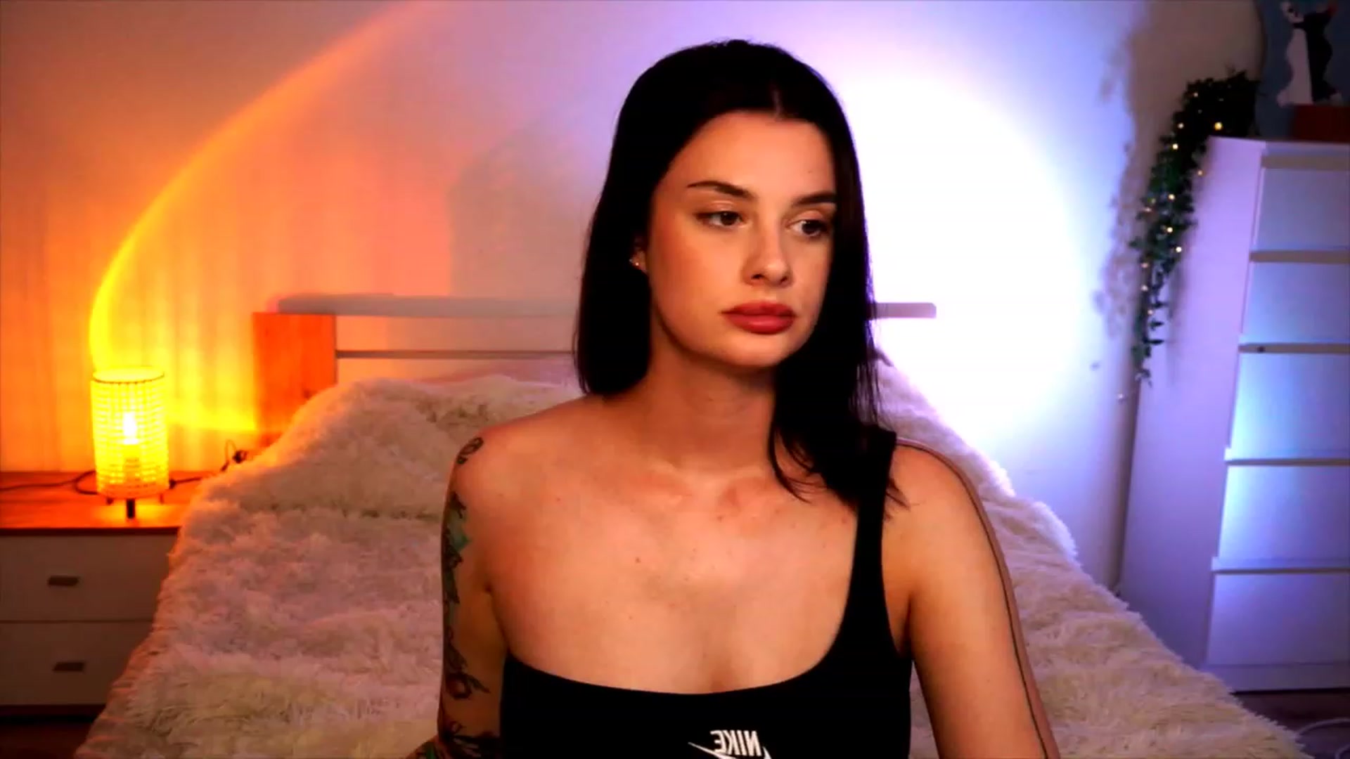 Gallery image thumbnail from lucynutty's myfreecams stream on, 08/16/2023, 17:27 image 18 of 20