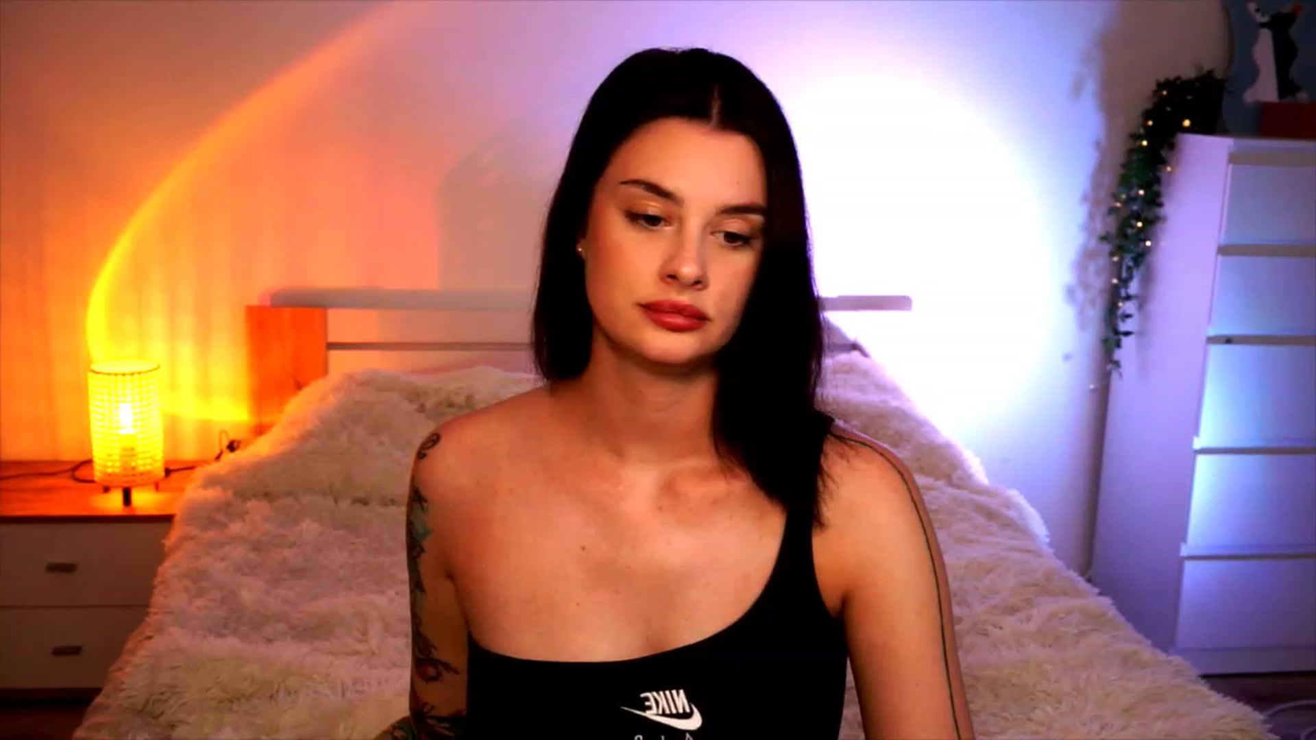 Gallery image thumbnail from lucynutty's myfreecams stream on, 08/16/2023, 17:27 image 5 of 20