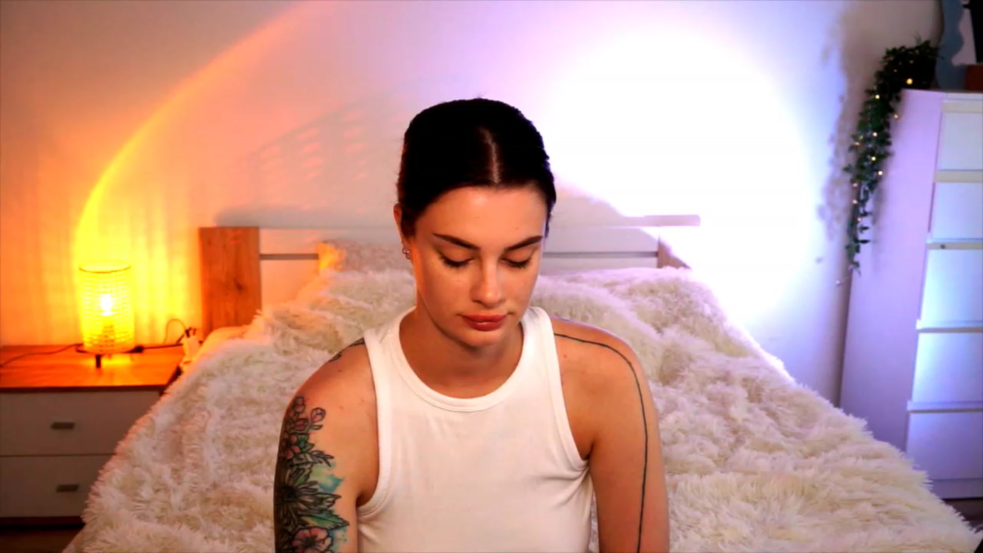 Gallery image thumbnail from lucynutty's myfreecams stream on, 08/17/2023, 08:19 image 11 of 20
