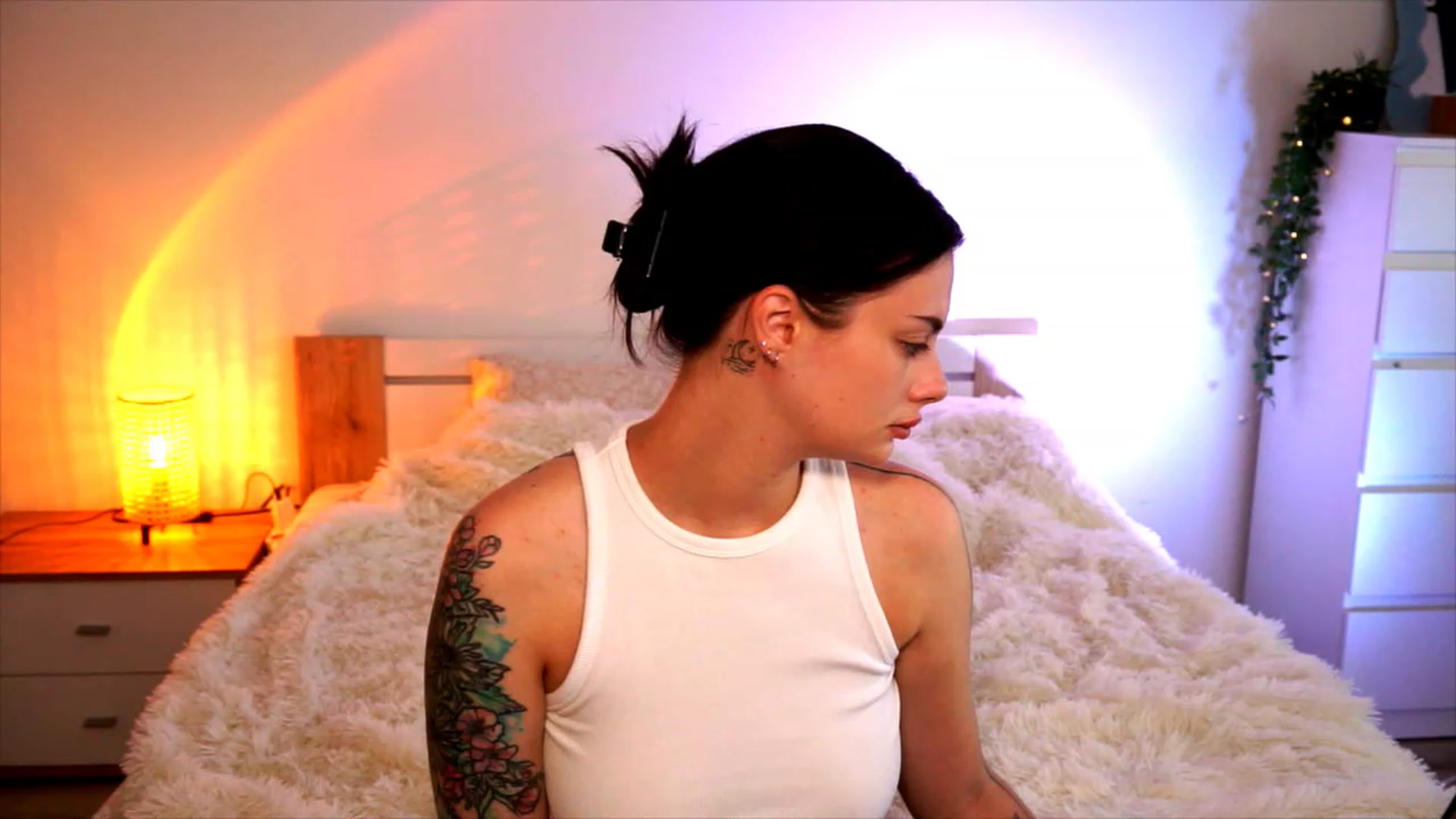 Gallery image thumbnail from lucynutty's myfreecams stream on, 08/17/2023, 08:19 image 12 of 20