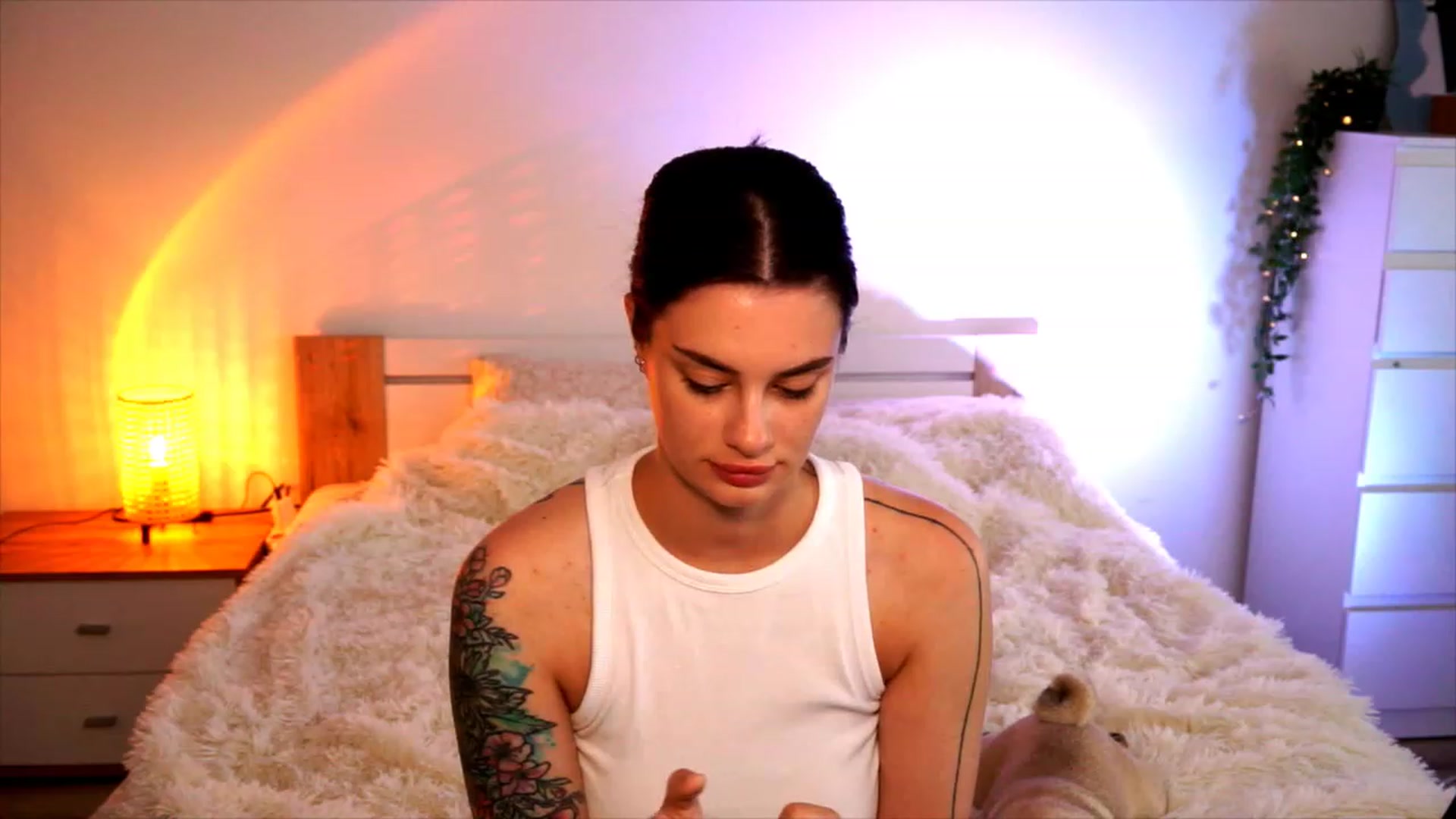 Gallery image thumbnail from lucynutty's myfreecams stream on, 08/17/2023, 08:19 image 7 of 20