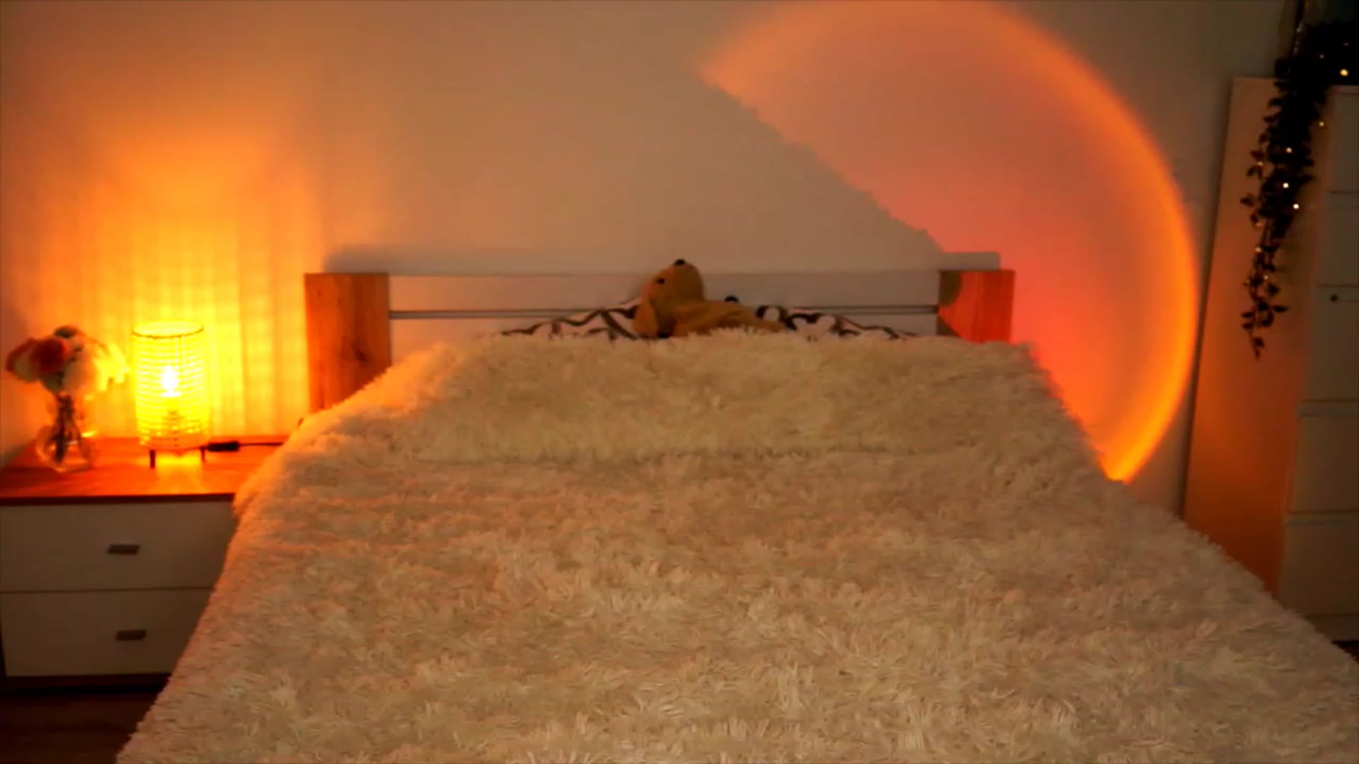 Gallery image thumbnail from lucynutty's myfreecams stream on, 08/21/2023, 19:03 image 8 of 20
