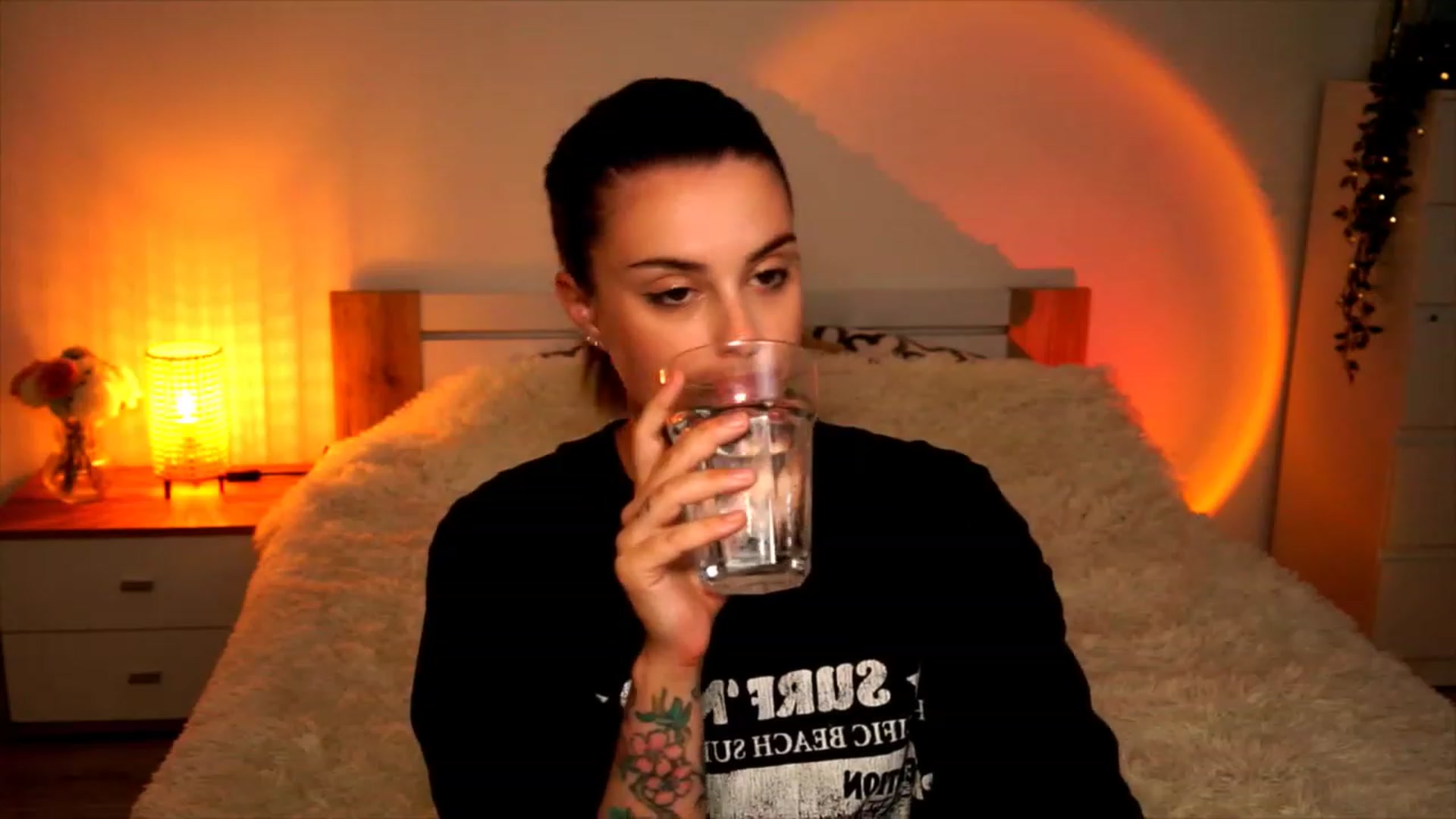 Gallery image thumbnail from lucynutty's myfreecams stream on, 08/21/2023, 19:03 image 18 of 20