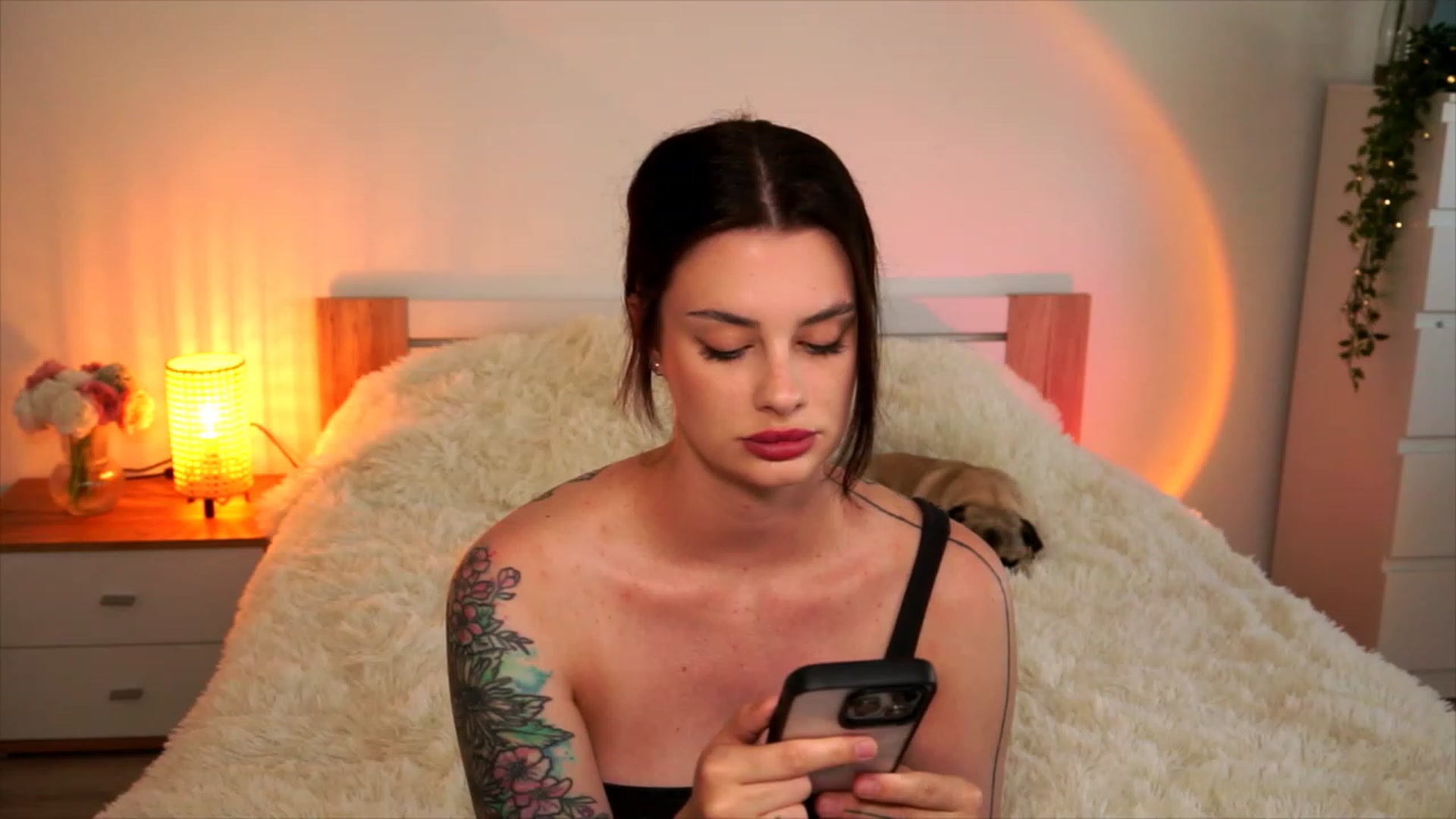 Gallery image thumbnail from lucynutty's myfreecams stream on, 08/22/2023, 10:22 image 18 of 20