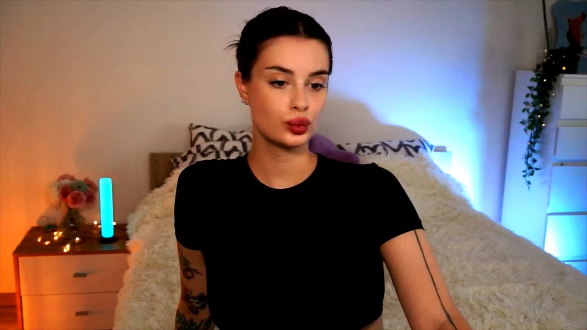Gallery image thumbnail from lucynutty's myfreecams stream on, 08/26/2023, 10:56 image 7 of 20