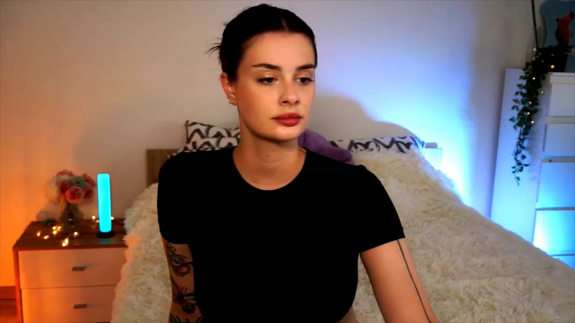 Gallery image thumbnail from lucynutty's myfreecams stream on, 08/26/2023, 10:56 image 8 of 20