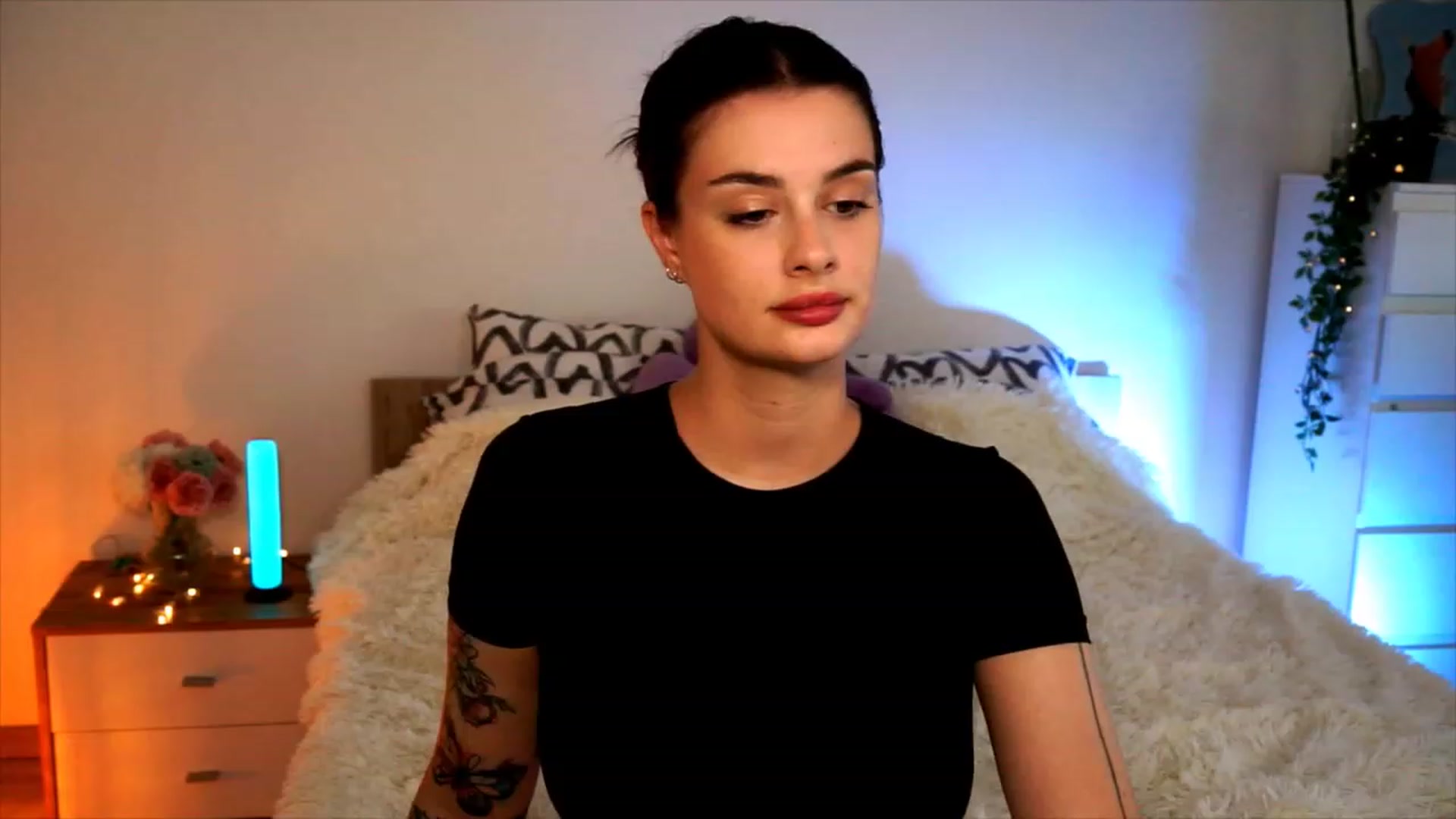 Gallery image thumbnail from lucynutty's myfreecams stream on, 08/26/2023, 10:56 image 16 of 20
