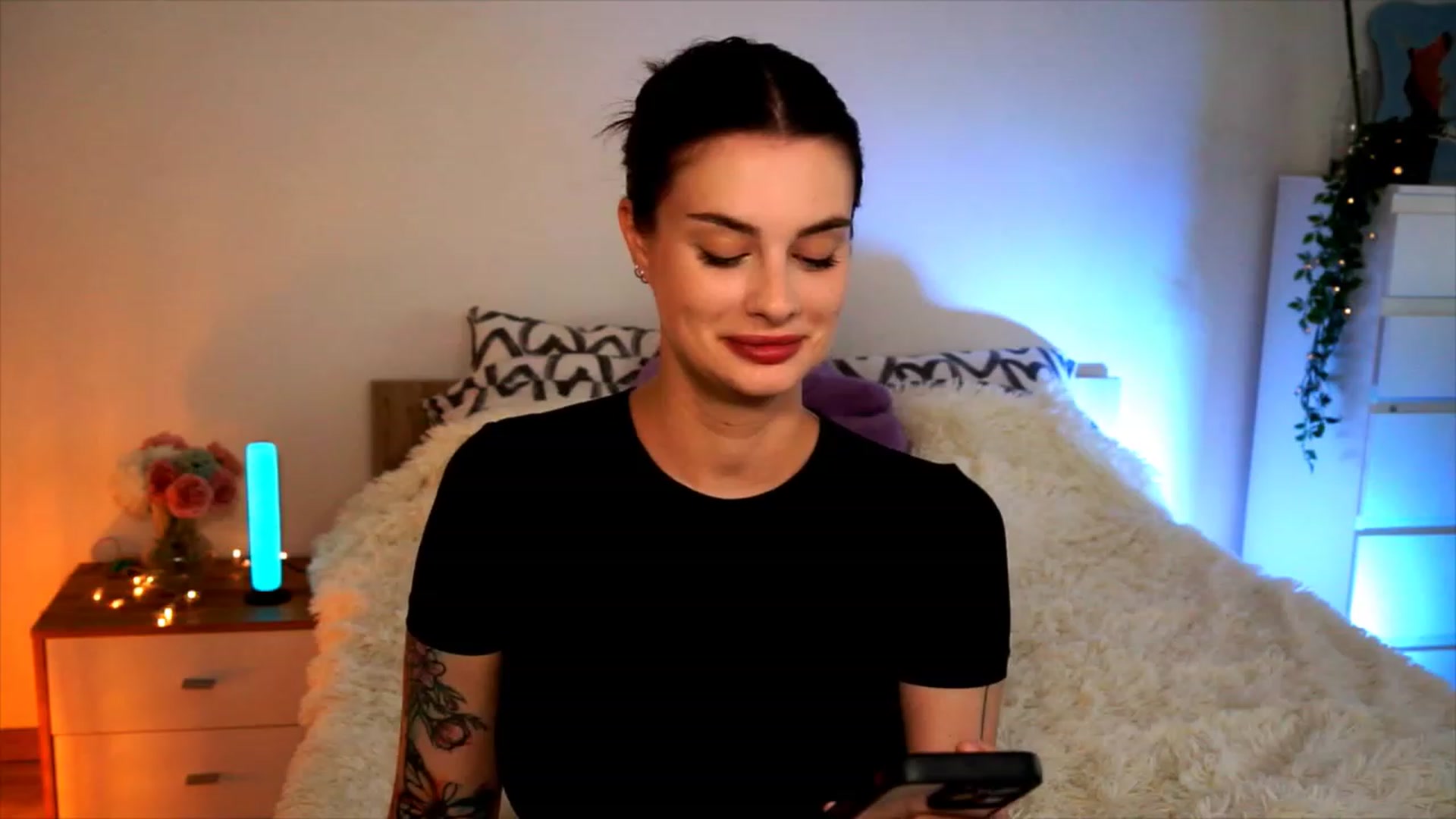 Gallery image thumbnail from lucynutty's myfreecams stream on, 08/26/2023, 10:56 image 17 of 20