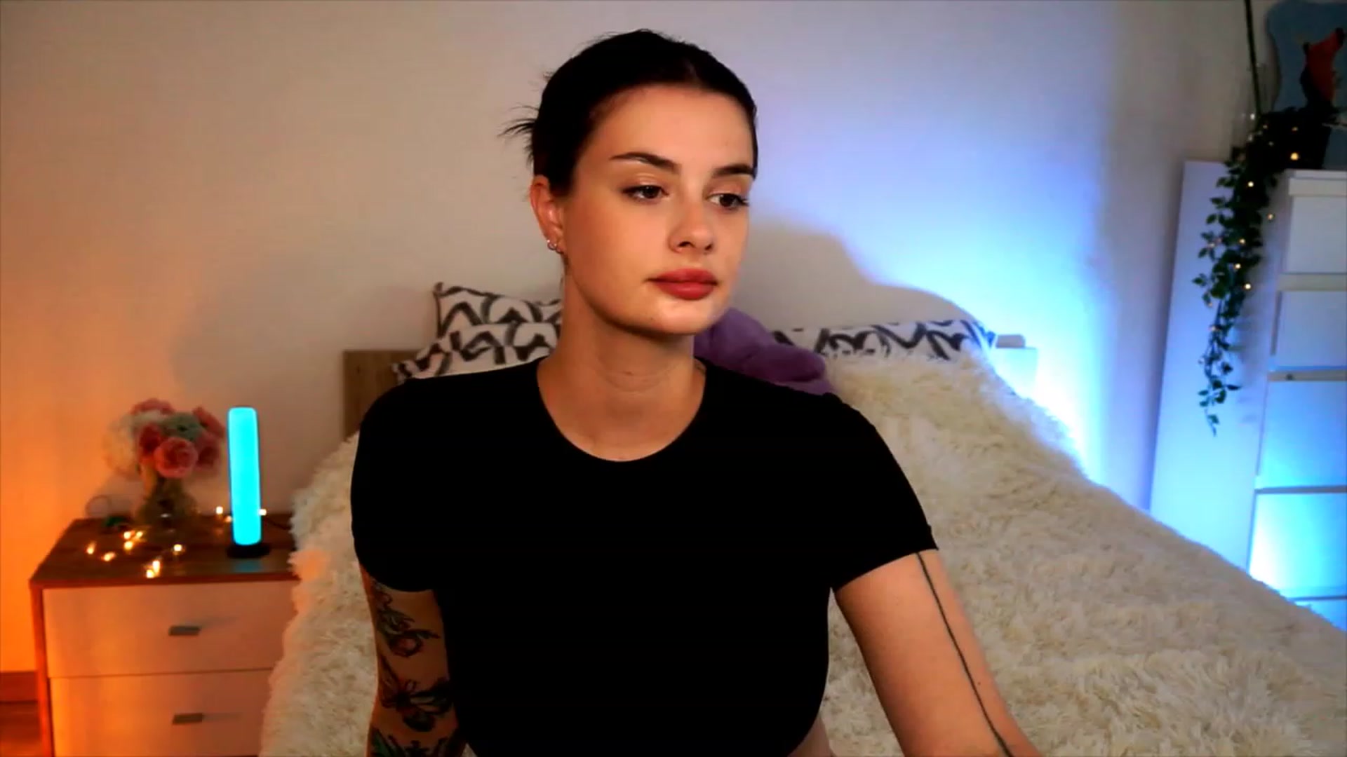 Gallery image thumbnail from lucynutty's myfreecams stream on, 08/26/2023, 10:56 image 9 of 20