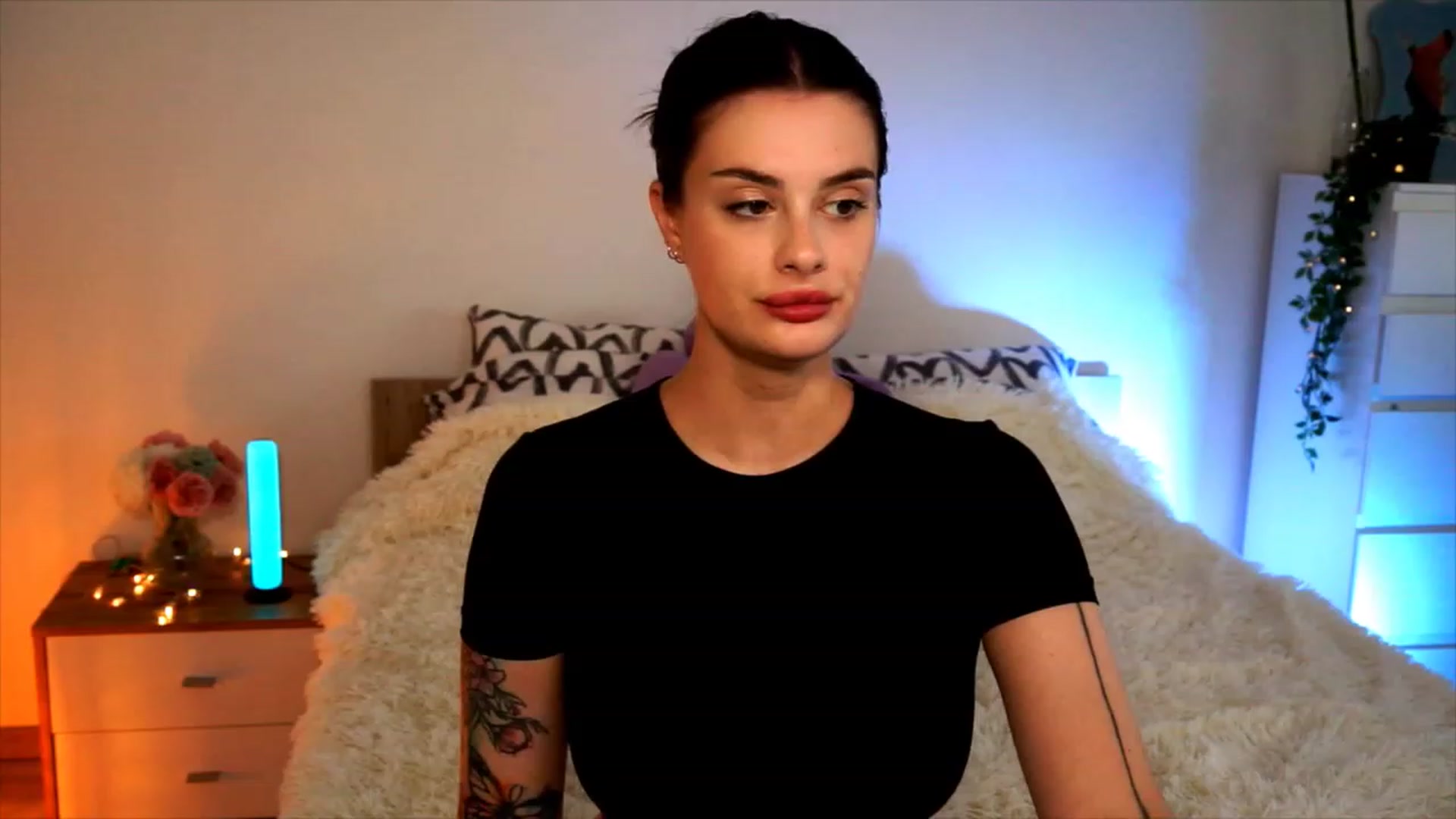Gallery image thumbnail from lucynutty's myfreecams stream on, 08/26/2023, 10:56 image 11 of 20