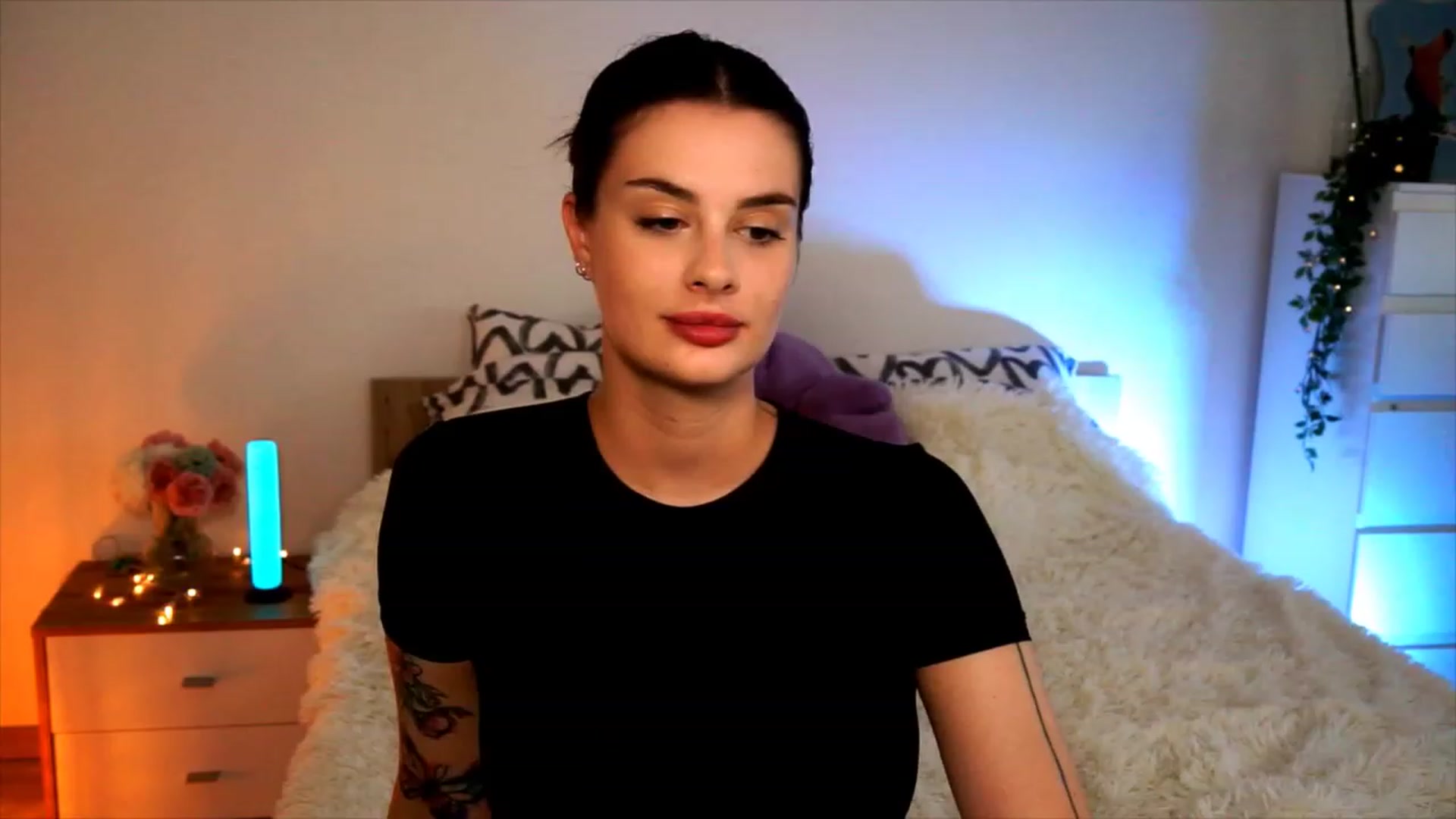 Gallery image thumbnail from lucynutty's myfreecams stream on, 08/26/2023, 10:56 image 18 of 20