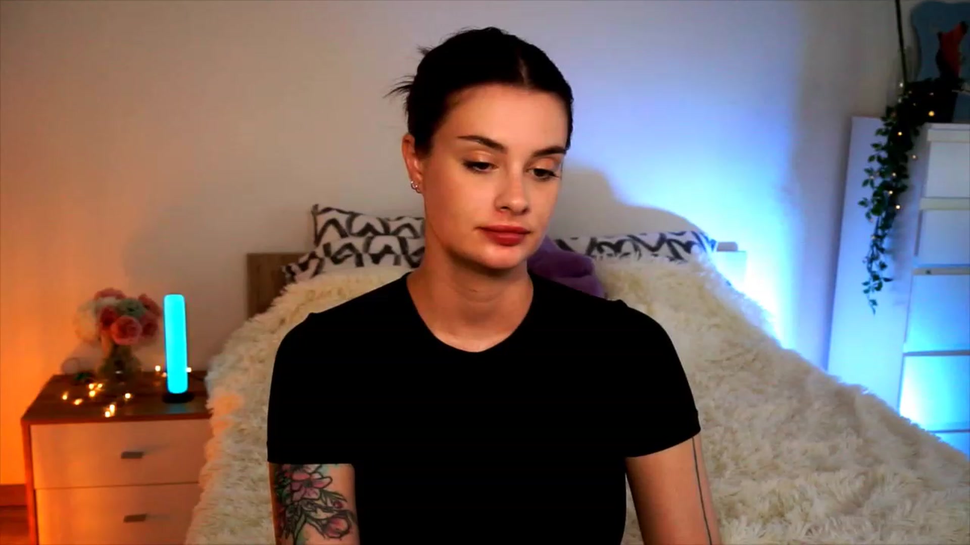 Gallery image thumbnail from lucynutty's myfreecams stream on, 08/26/2023, 13:31 image 5 of 20