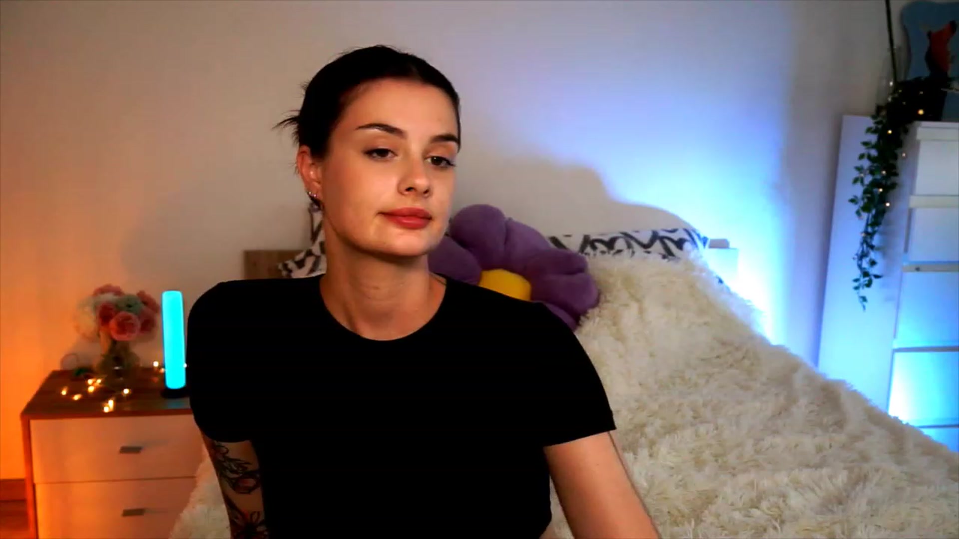 Gallery image thumbnail from lucynutty's myfreecams stream on, 08/26/2023, 13:31 image 11 of 20
