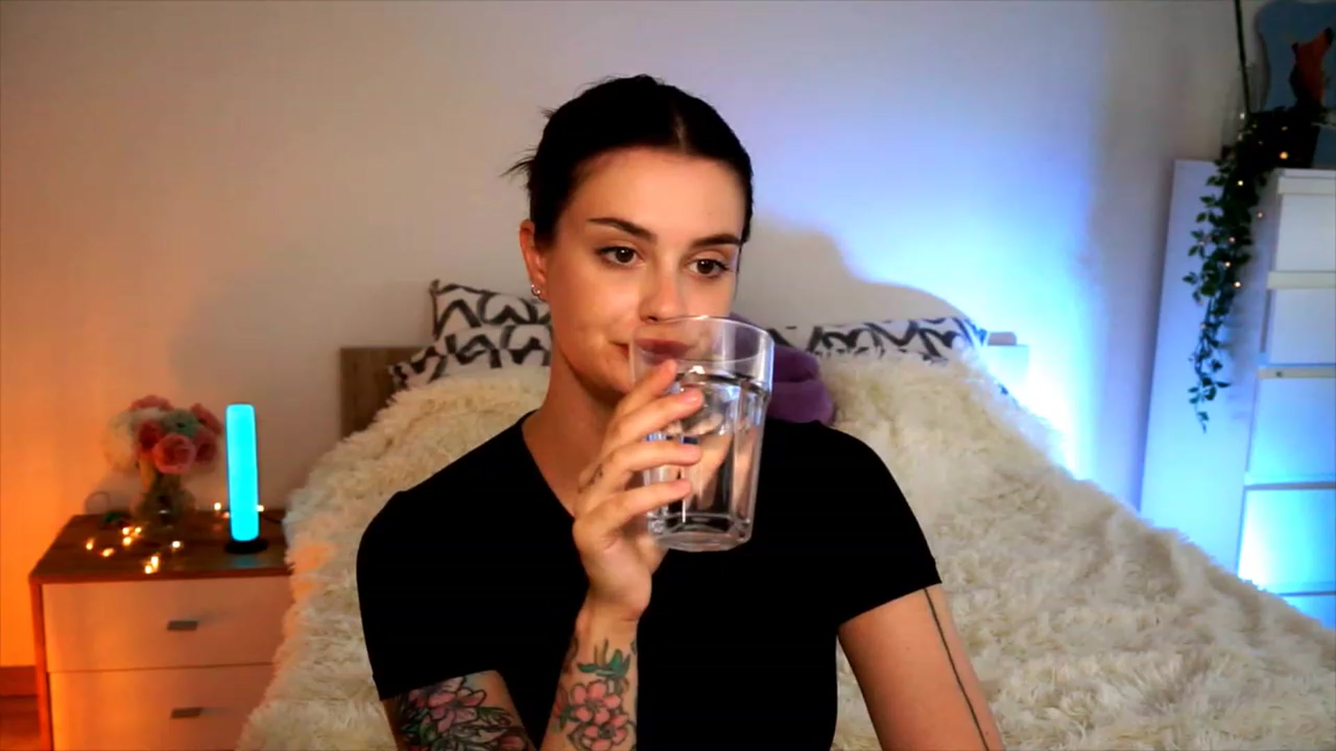 Gallery image thumbnail from lucynutty's myfreecams stream on, 08/26/2023, 13:31 image 17 of 20