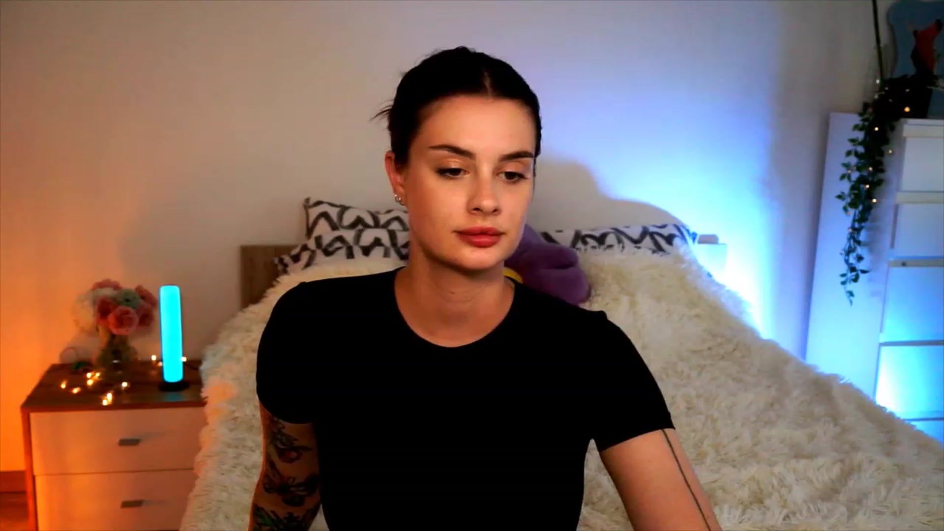 Gallery image thumbnail from lucynutty's myfreecams stream on, 08/26/2023, 13:31 image 3 of 20