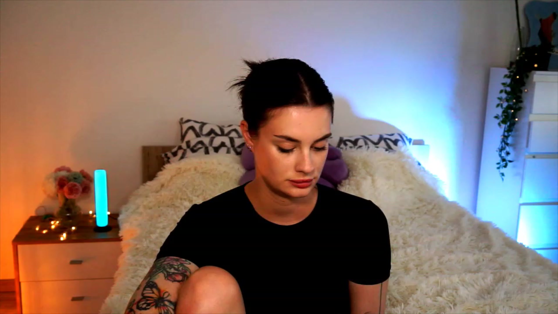 Gallery image thumbnail from lucynutty's myfreecams stream on, 08/26/2023, 13:31 image 12 of 20