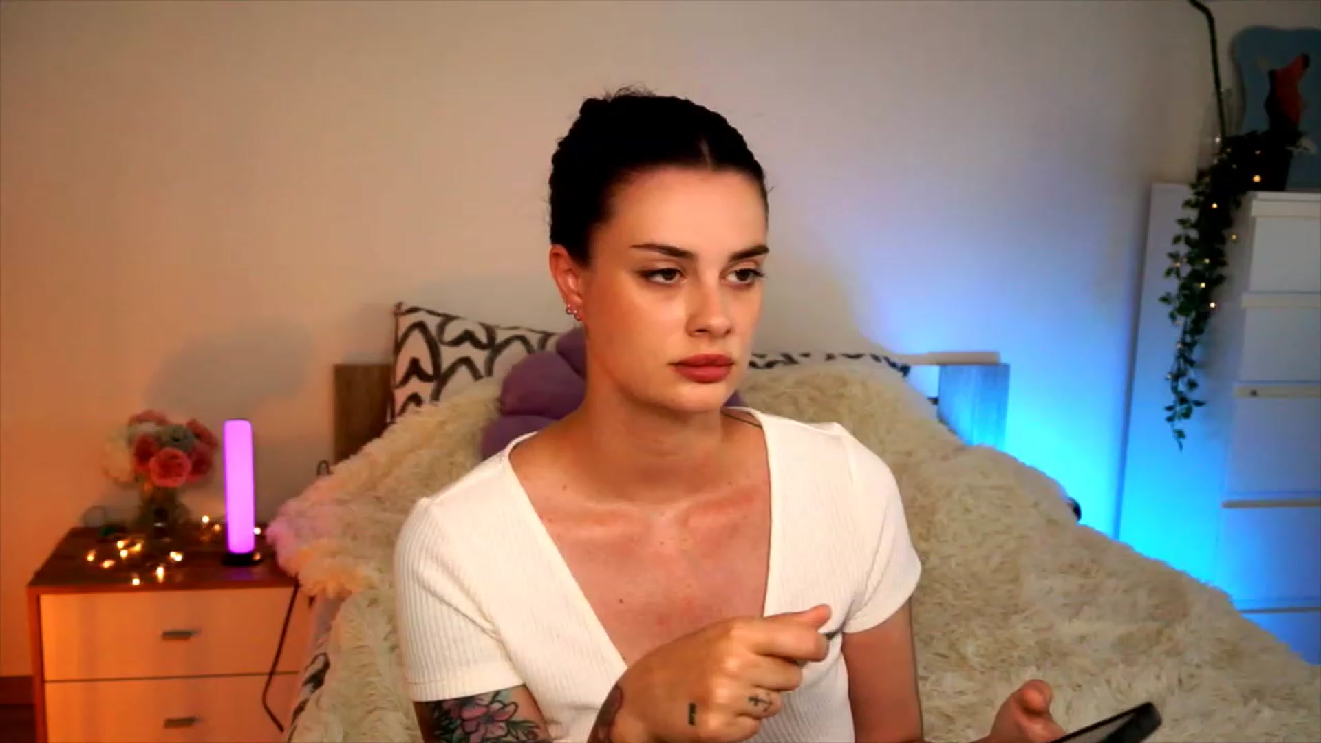 Gallery image thumbnail from lucynutty's myfreecams stream on, 08/27/2023, 10:09 image 15 of 20