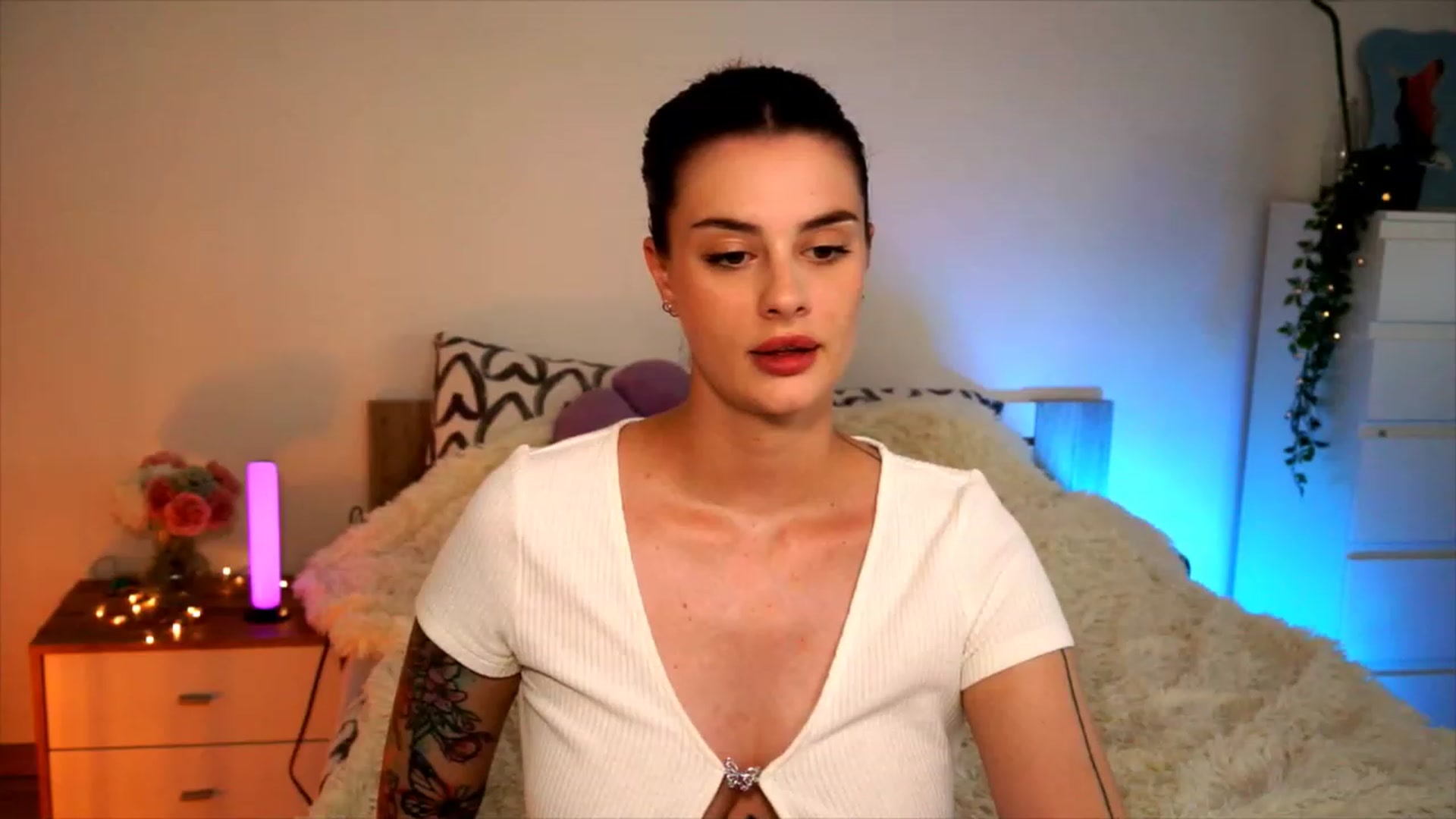 Gallery image thumbnail from lucynutty's myfreecams stream on, 08/27/2023, 11:50 image 2 of 20