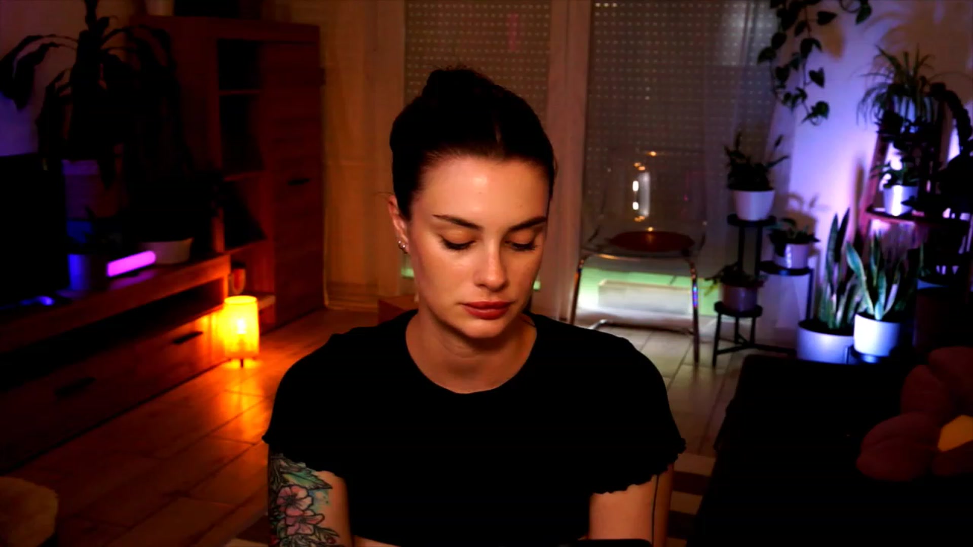 Gallery image thumbnail from lucynutty's myfreecams stream on, 08/27/2023, 17:03 image 18 of 20