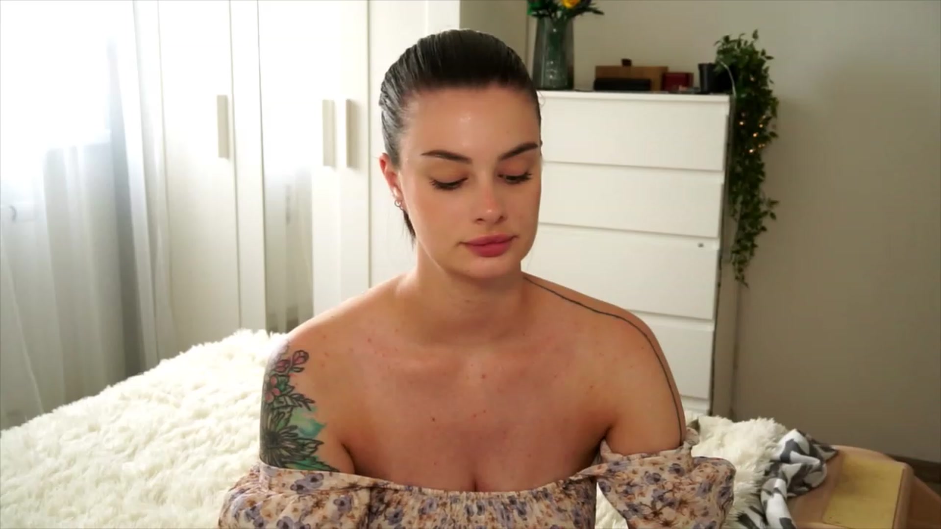 Gallery image thumbnail from lucynutty's myfreecams stream on, 08/28/2023, 10:15 image 13 of 20