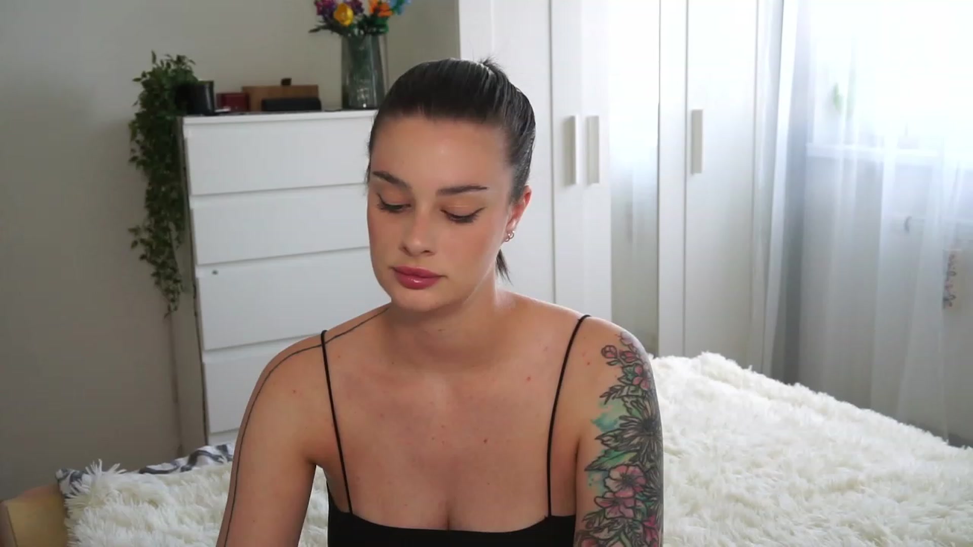 Gallery image thumbnail from lucynutty's myfreecams stream on, 09/02/2023, 11:12 image 15 of 20