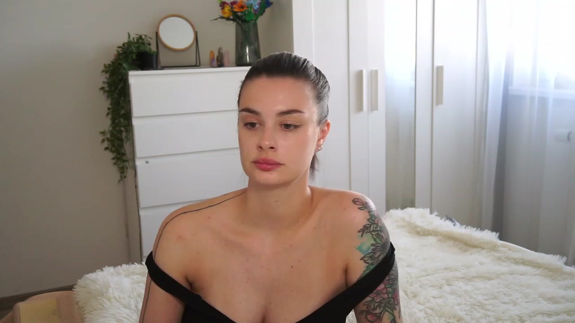 Gallery image thumbnail from lucynutty's myfreecams stream on, 09/04/2023, 08:31 image 13 of 20