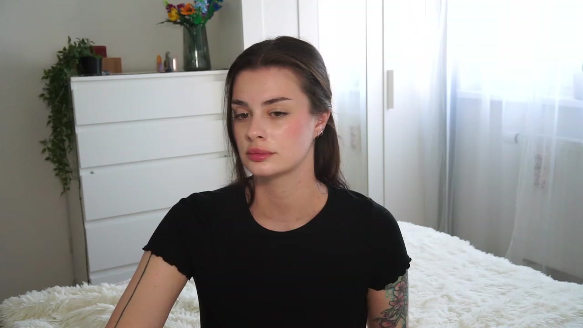 Gallery image thumbnail from lucynutty's myfreecams stream on, 09/10/2023, 12:16 image 15 of 20