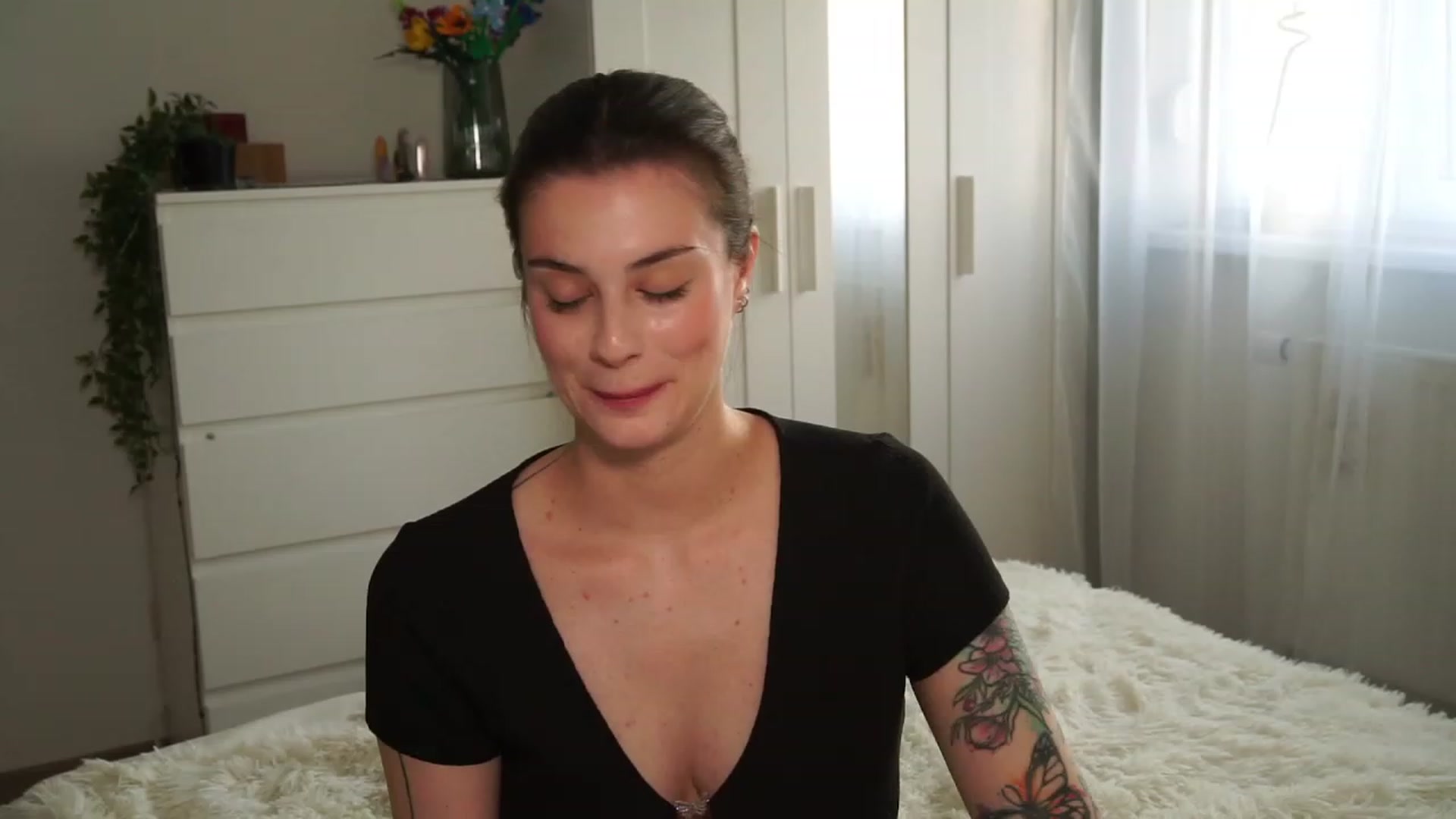 Gallery image thumbnail from lucynutty's myfreecams stream on, 09/10/2023, 16:33 image 18 of 20