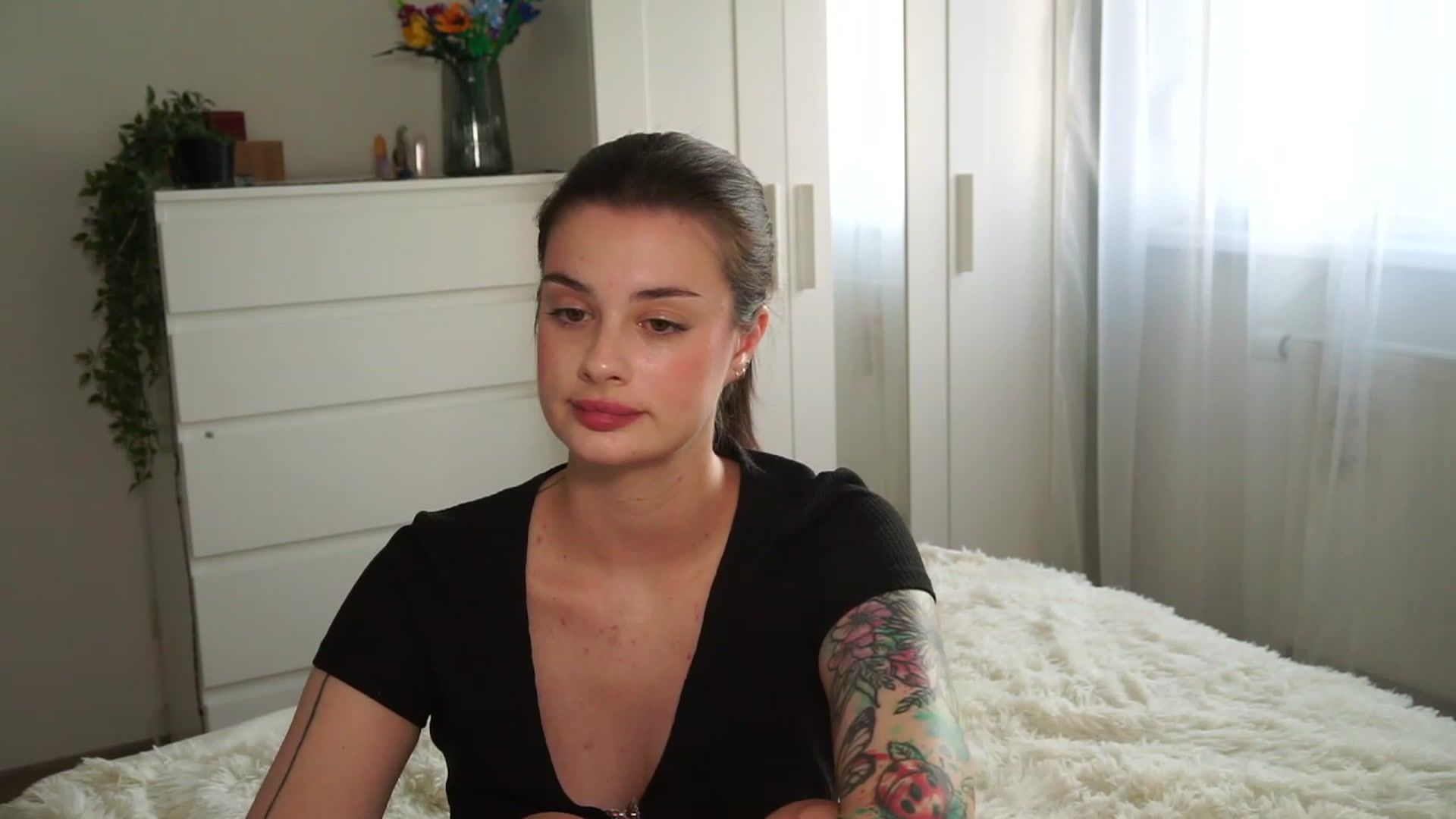 Gallery image thumbnail from lucynutty's myfreecams stream on, 09/10/2023, 16:33 image 8 of 20