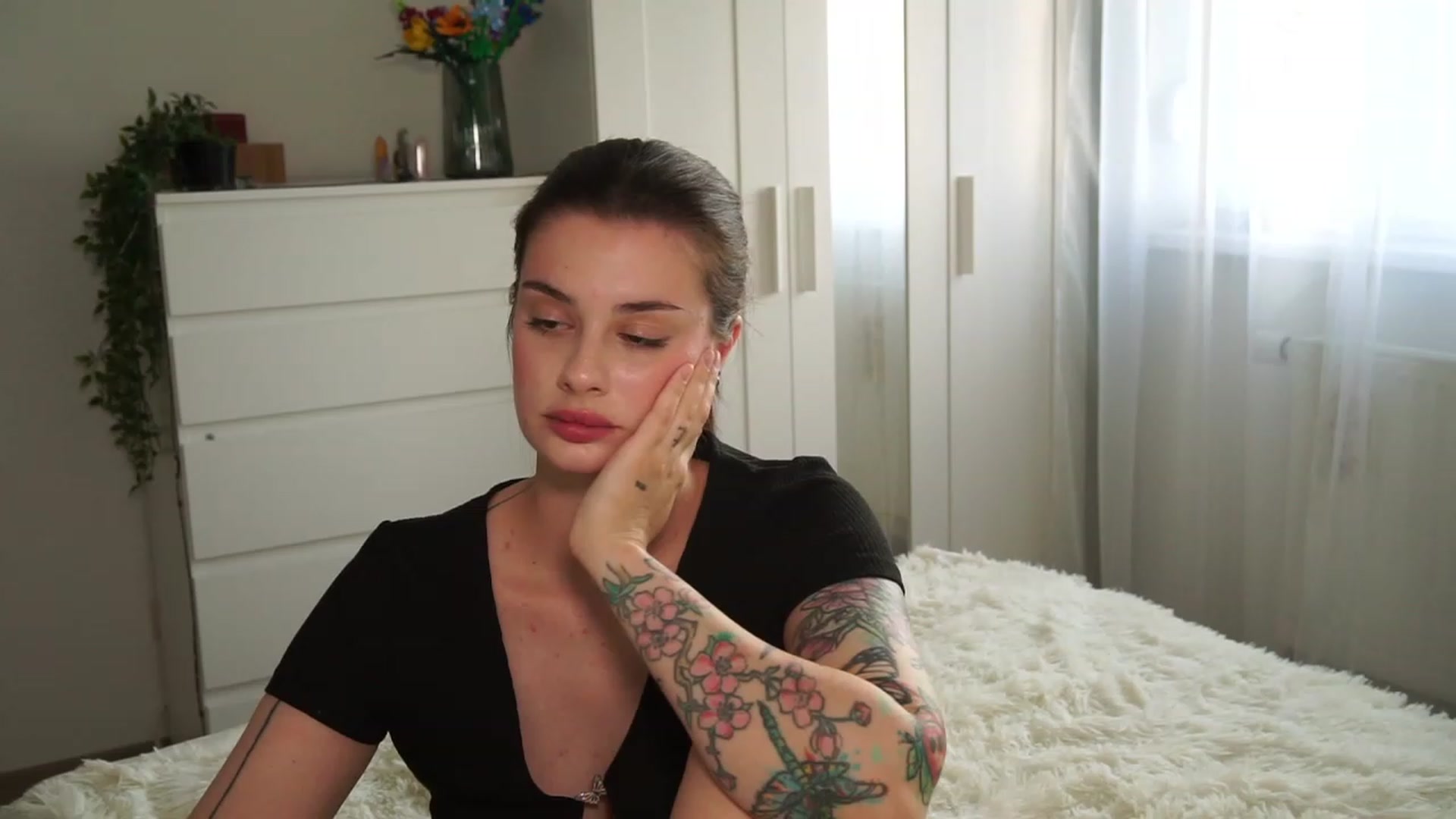 Gallery image thumbnail from lucynutty's myfreecams stream on, 09/10/2023, 16:33 image 11 of 20