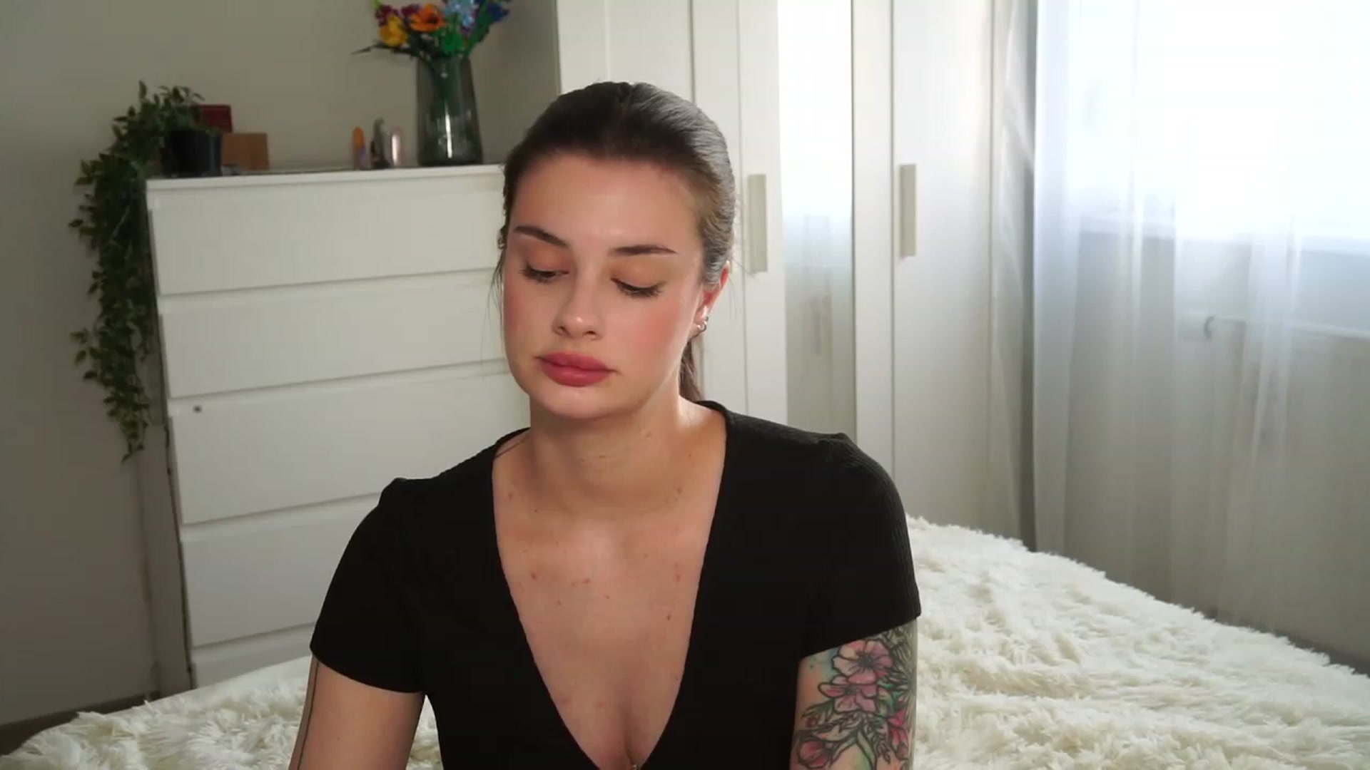 Gallery image thumbnail from lucynutty's myfreecams stream on, 09/10/2023, 16:33 image 2 of 20