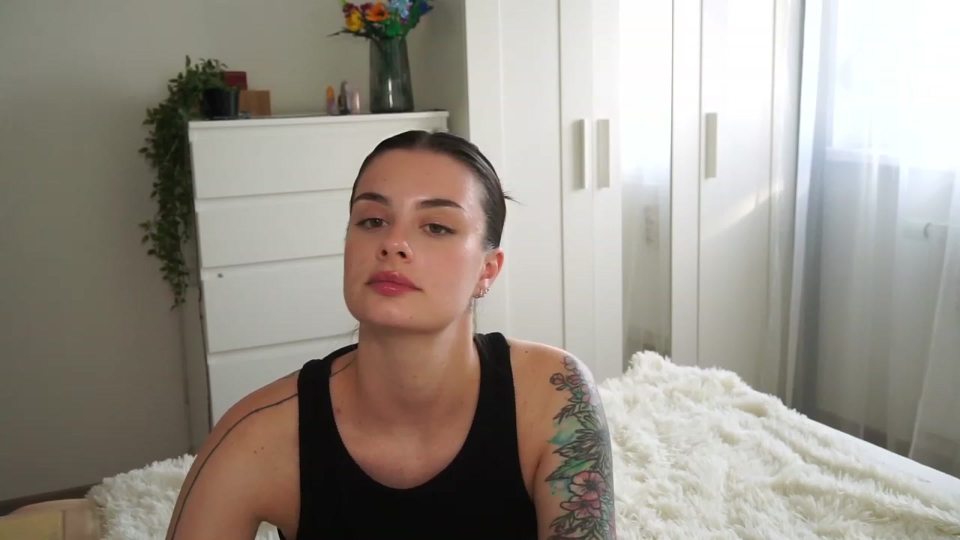 Gallery image thumbnail from lucynutty's myfreecams stream on, 09/11/2023, 14:28 image 17 of 20