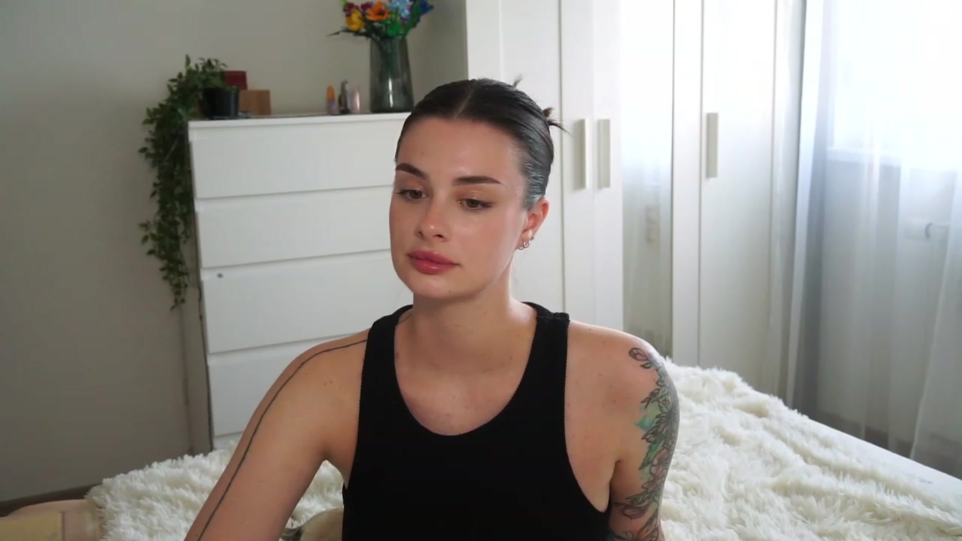 Gallery image thumbnail from lucynutty's myfreecams stream on, 09/11/2023, 14:28 image 7 of 20
