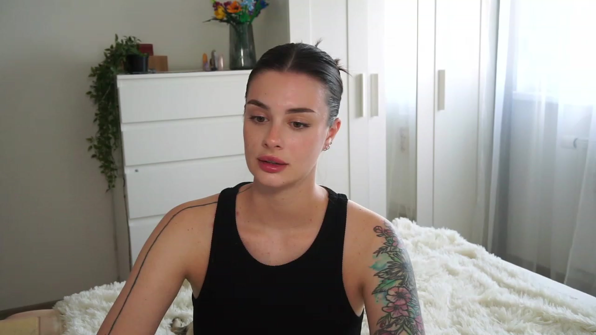 Gallery image thumbnail from lucynutty's myfreecams stream on, 09/11/2023, 14:28 image 8 of 20