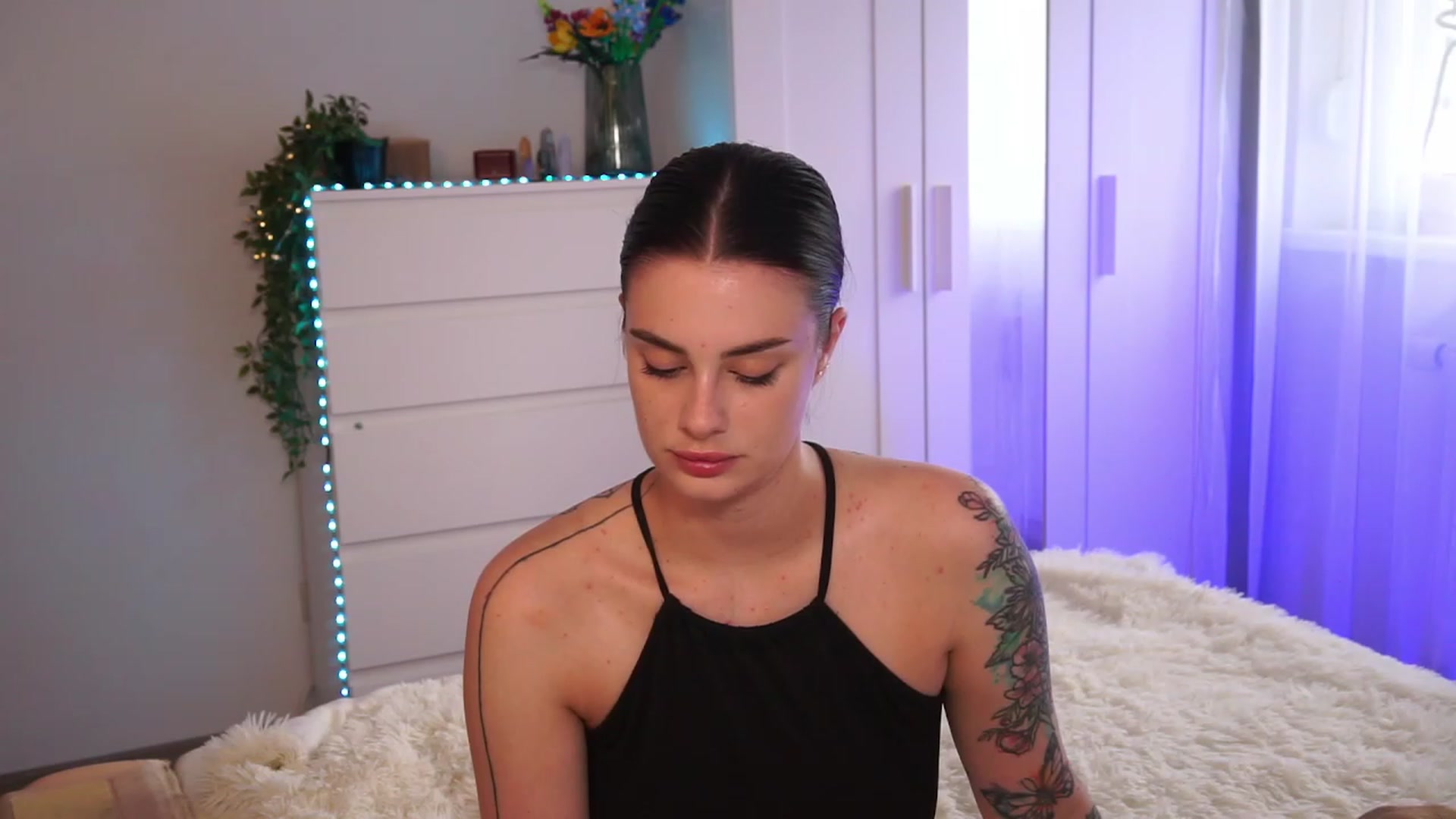 Gallery image thumbnail from lucynutty's myfreecams stream on, 09/13/2023, 16:28 image 4 of 20