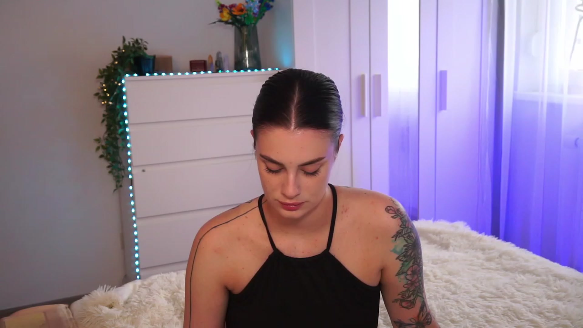 Gallery image thumbnail from lucynutty's myfreecams stream on, 09/13/2023, 16:28 image 5 of 20