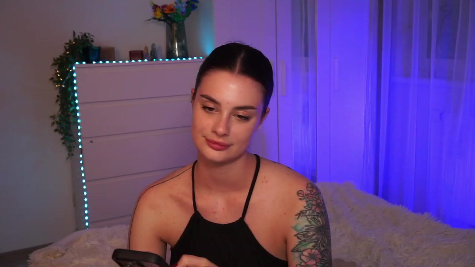 Gallery image thumbnail from lucynutty's myfreecams stream on, 09/13/2023, 17:20 image 11 of 20