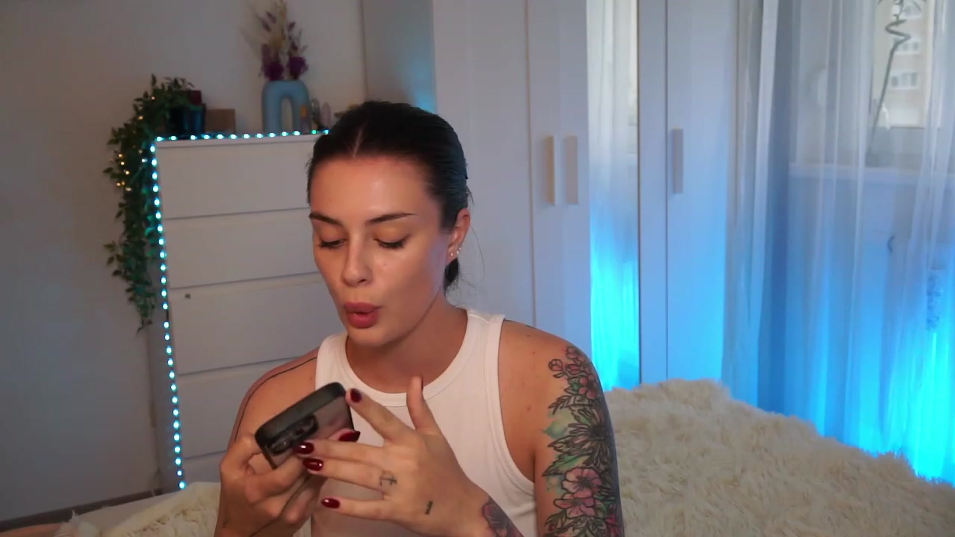 Gallery image thumbnail from lucynutty's myfreecams stream on, 09/14/2023, 15:13 image 12 of 20