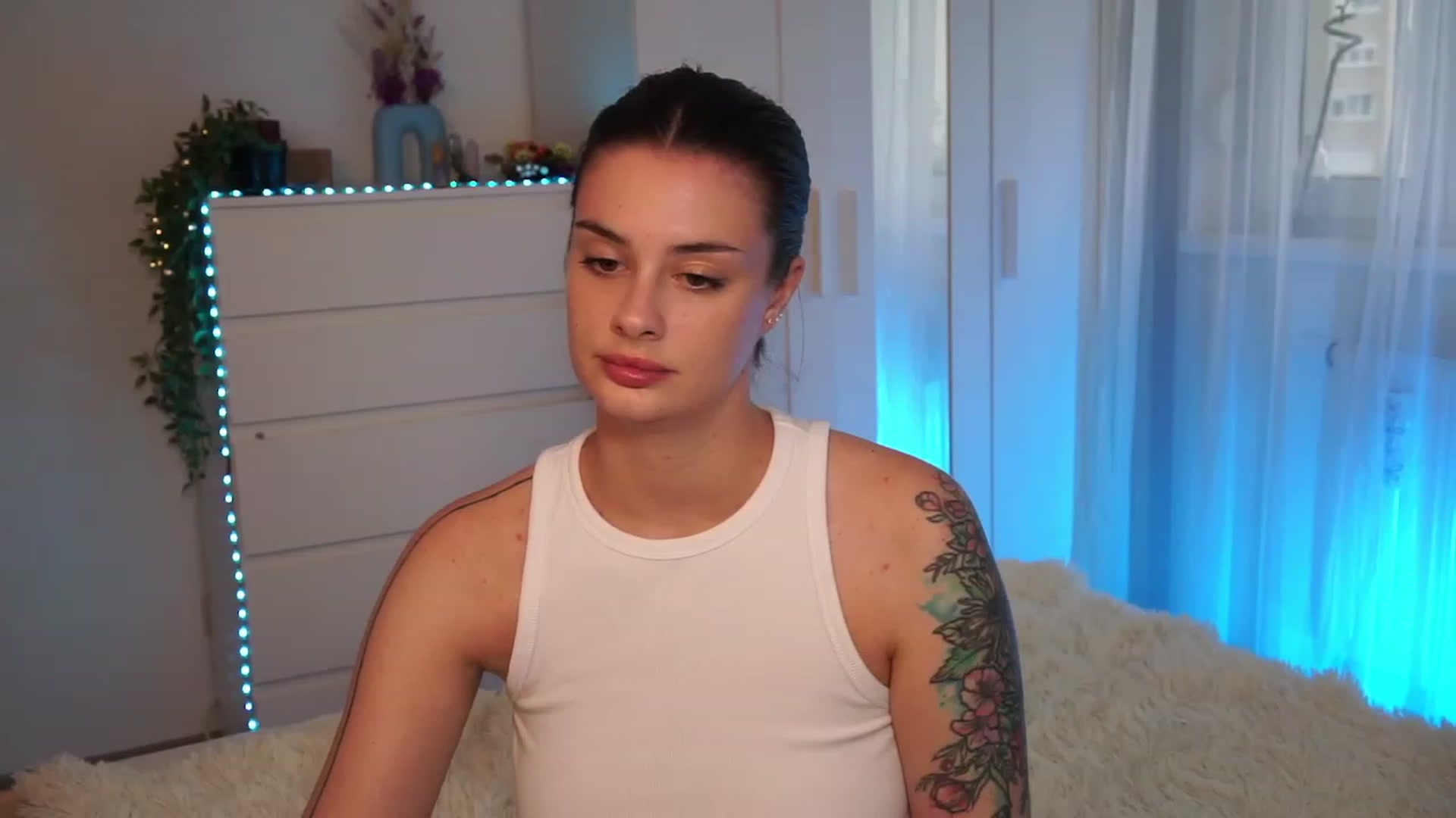 Gallery image thumbnail from lucynutty's myfreecams stream on, 09/14/2023, 15:13 image 9 of 20