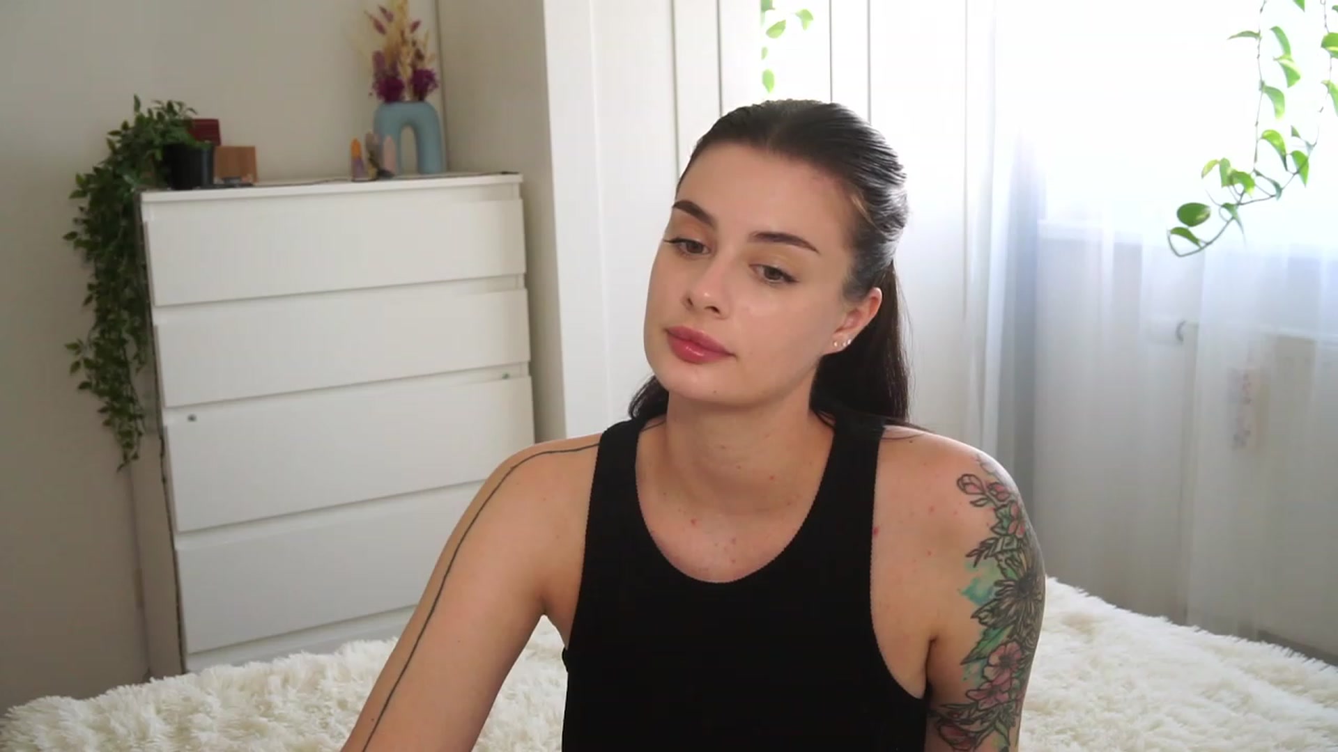 Gallery image thumbnail from lucynutty's myfreecams stream on, 09/17/2023, 09:52 image 12 of 20