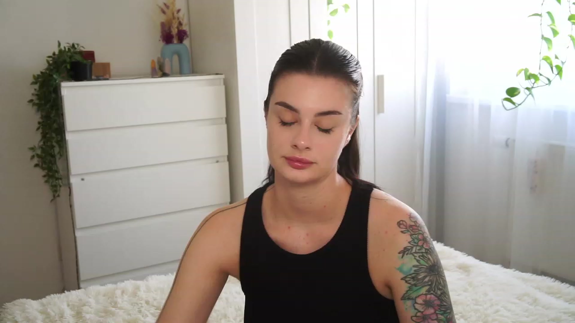 Gallery image thumbnail from lucynutty's myfreecams stream on, 09/17/2023, 09:52 image 13 of 20